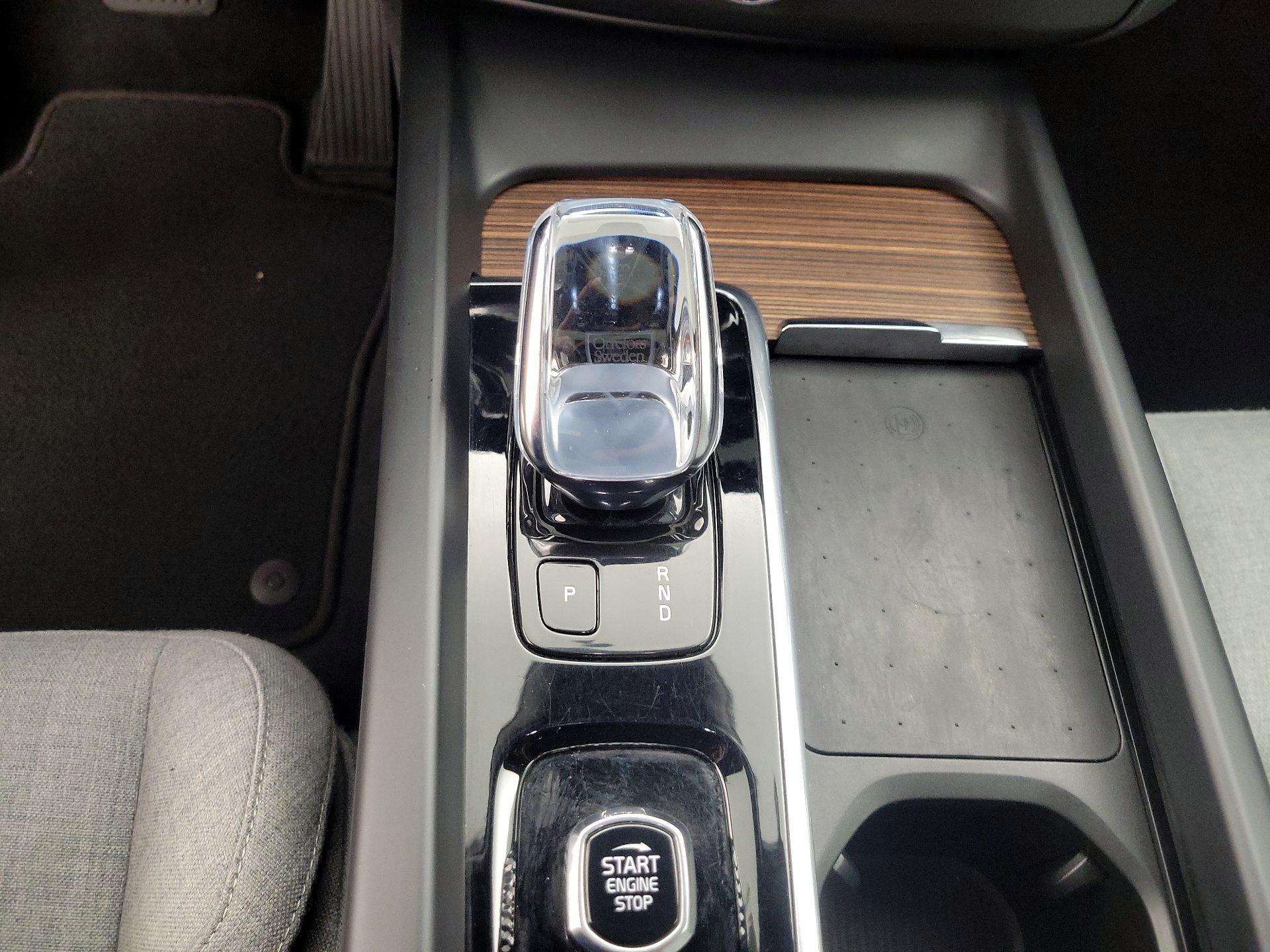 Thumbnail: 2022 Volvo XC60 - 18