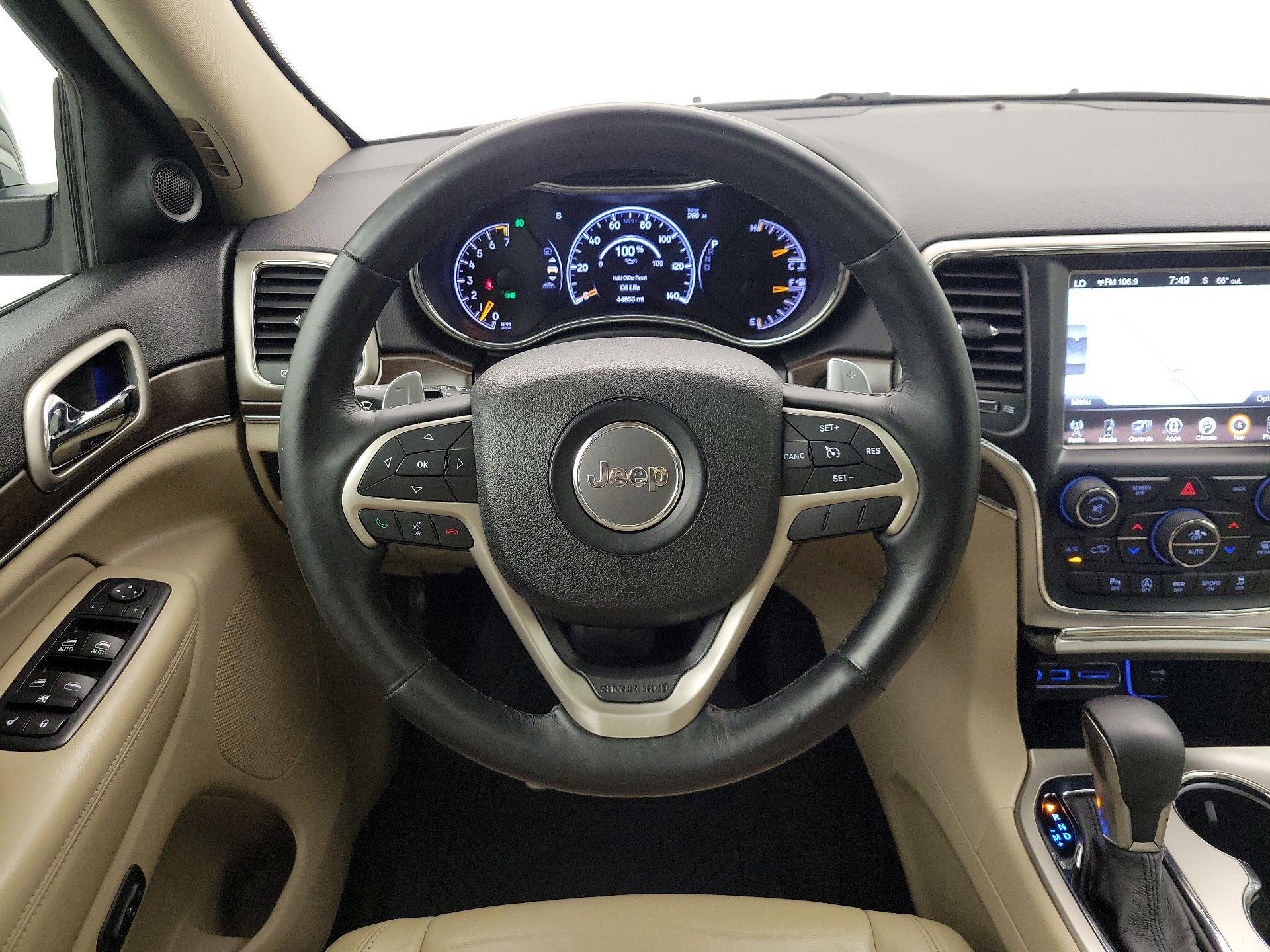 Thumbnail: 2017 Jeep Grand Cherokee - 10