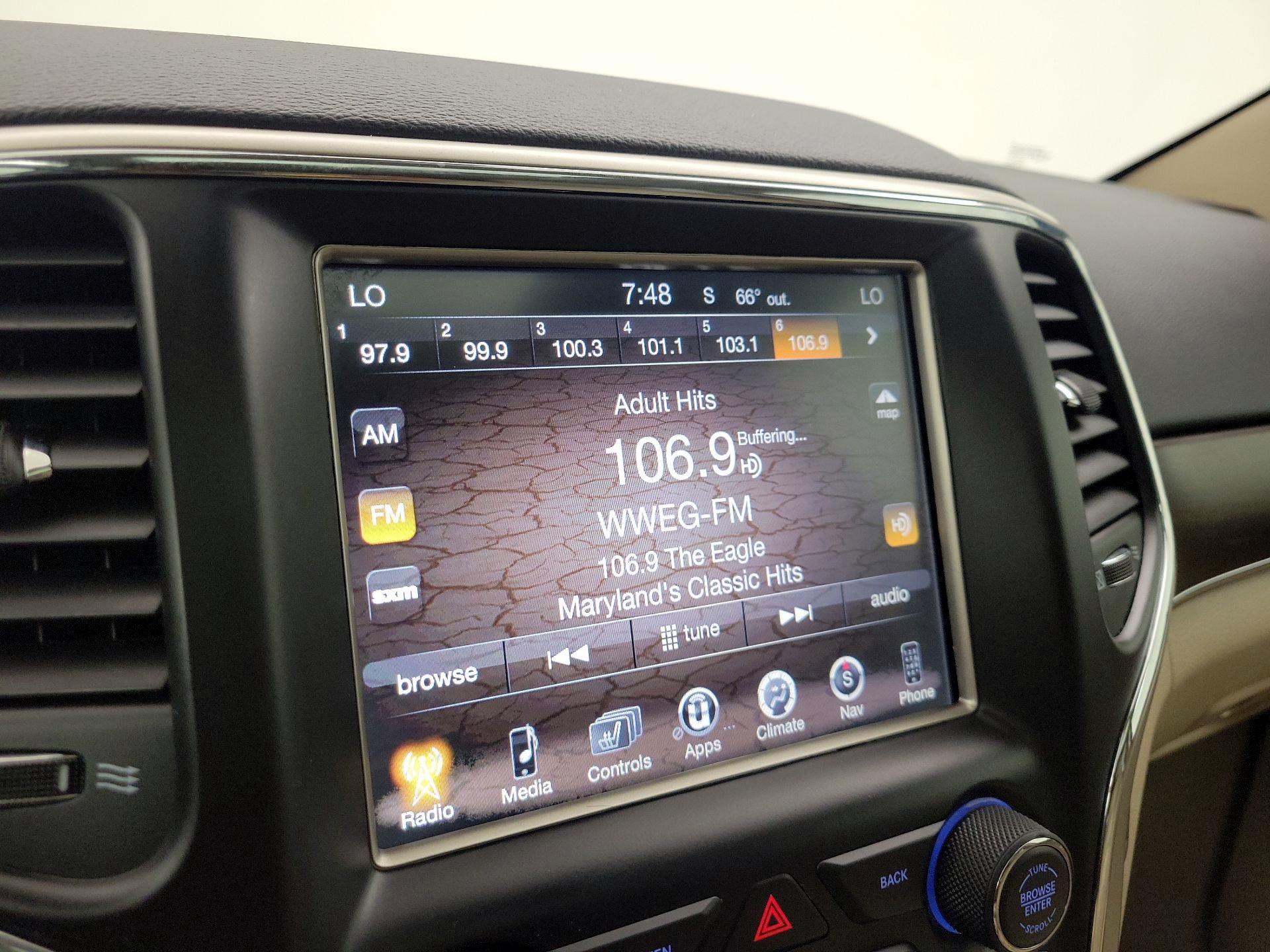 Thumbnail: 2017 Jeep Grand Cherokee - 16