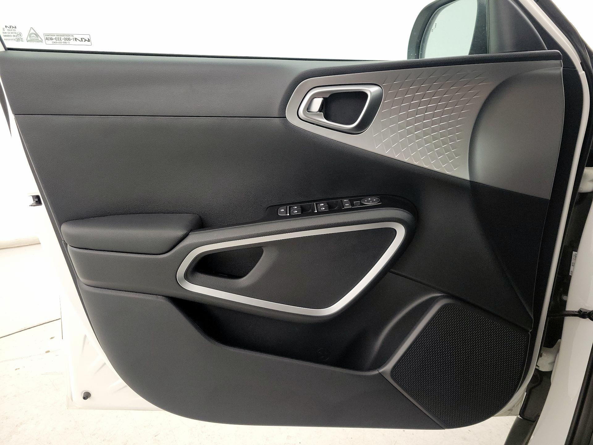 Thumbnail: 2022 Kia Soul - 12