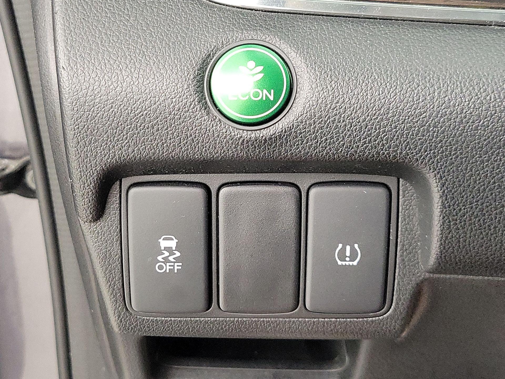 Thumbnail: 2016 Honda CR-V - 13