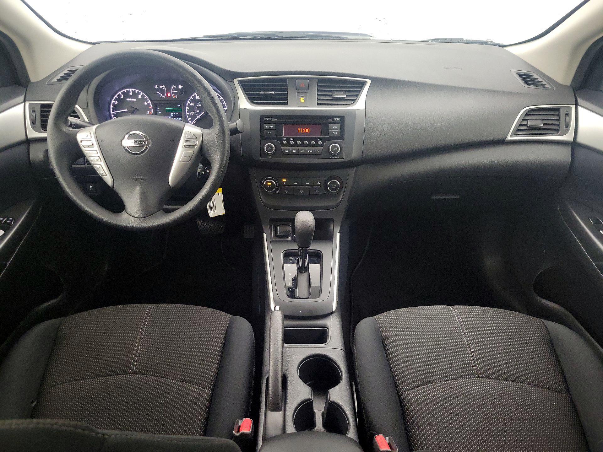 Thumbnail: 2016 Nissan Sentra - 9