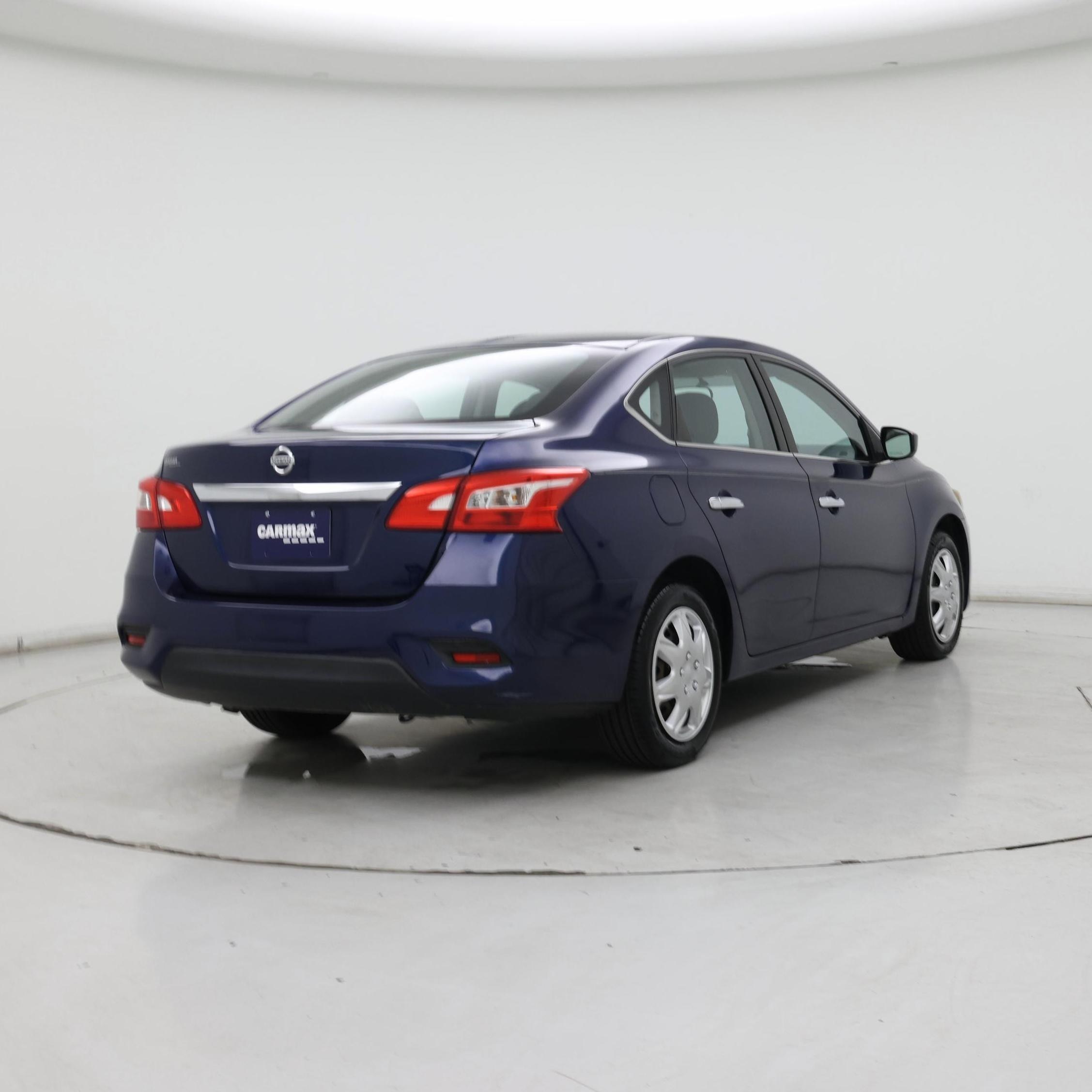 Thumbnail: 2016 Nissan Sentra - 8