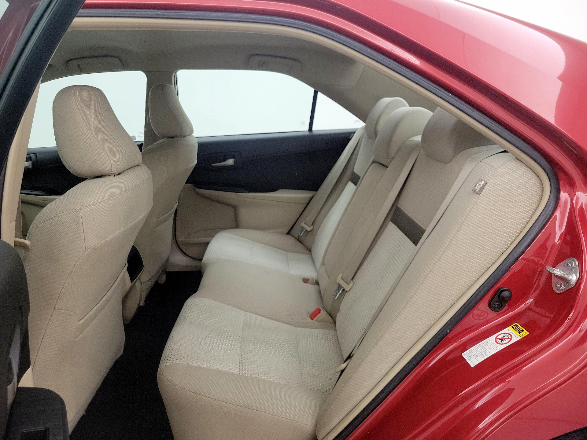 Thumbnail: 2013 Toyota Camry - 18