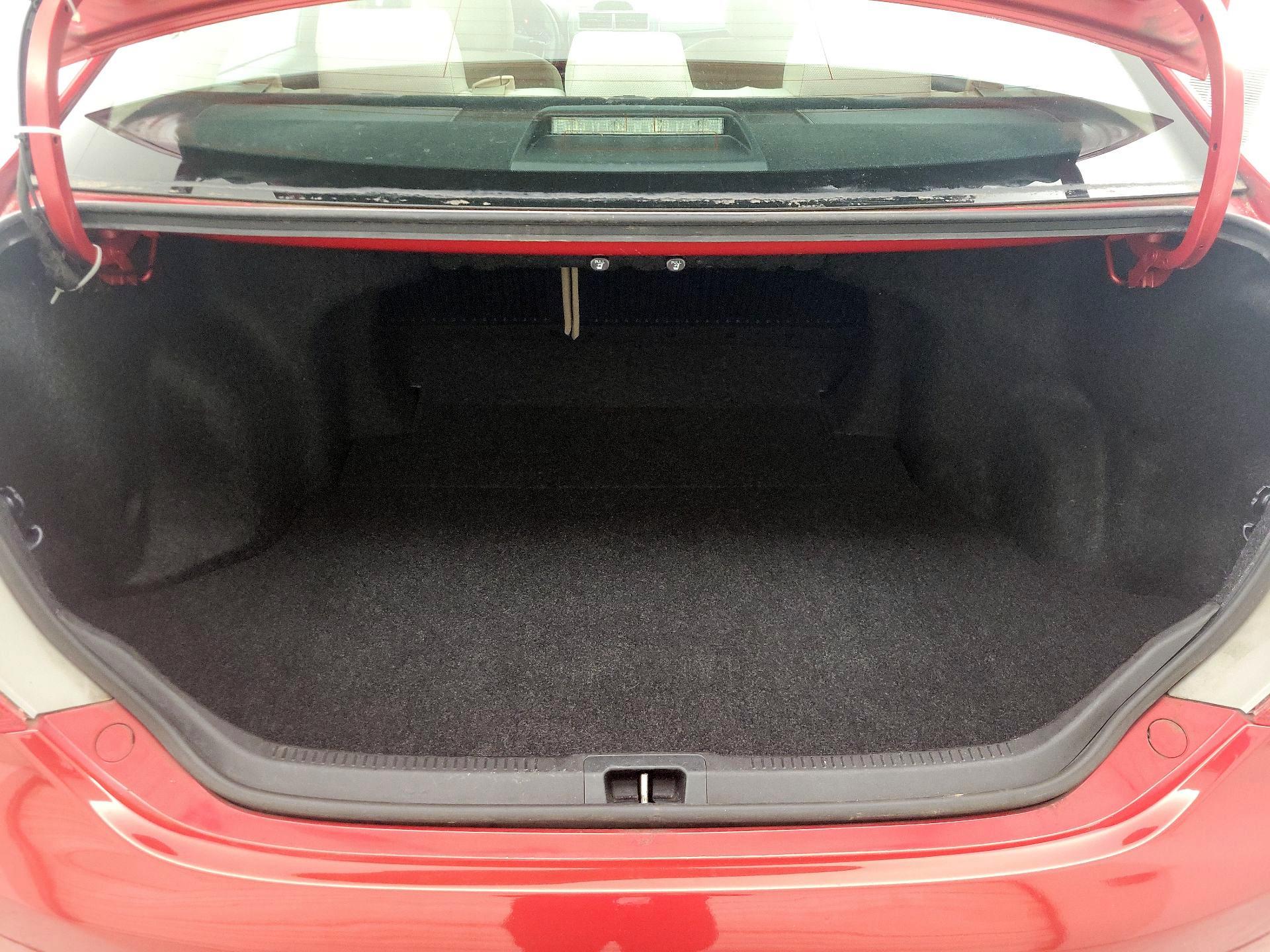 Thumbnail: 2013 Toyota Camry - 19