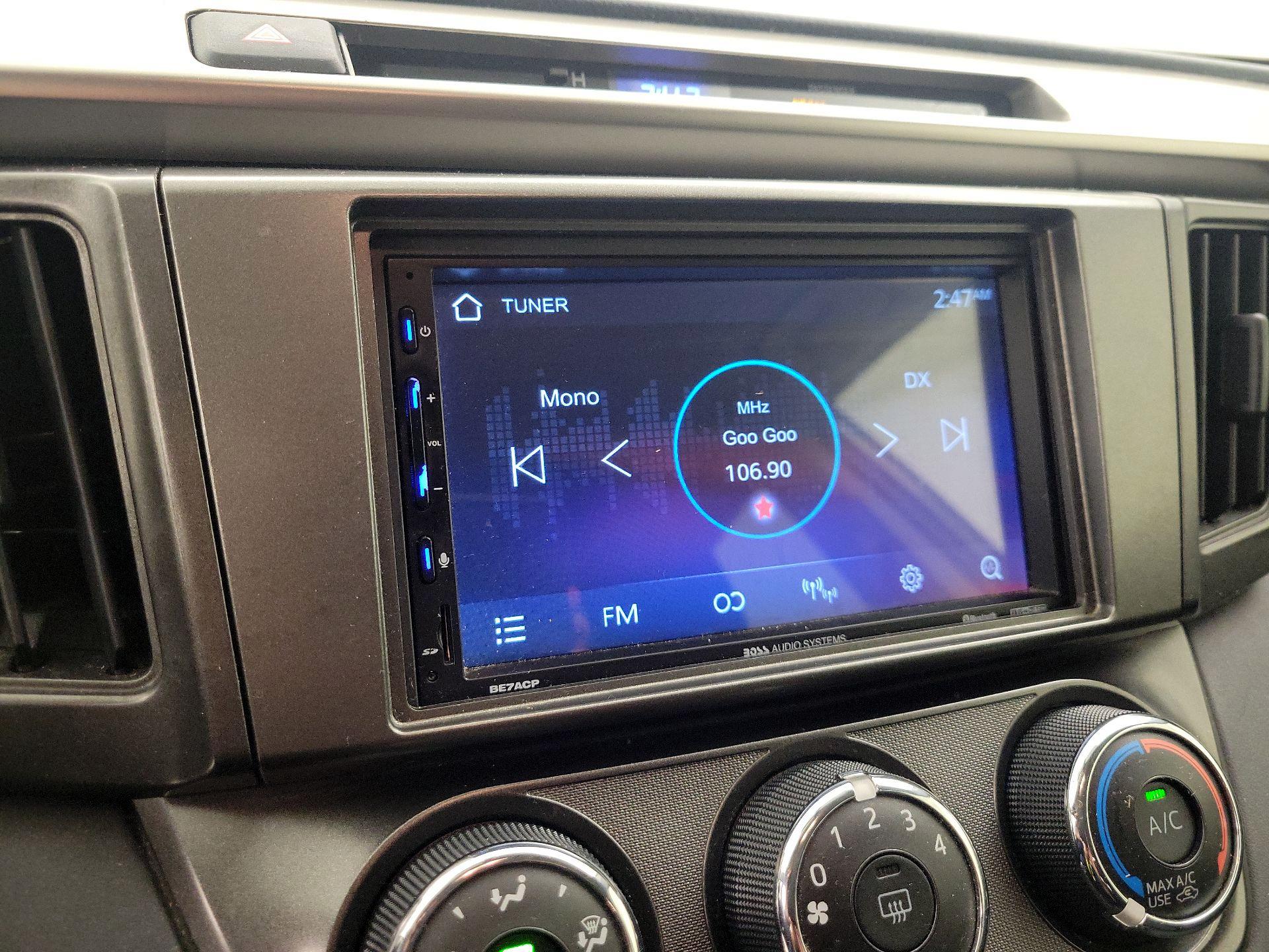 Thumbnail: 2014 Toyota RAV4 - 15