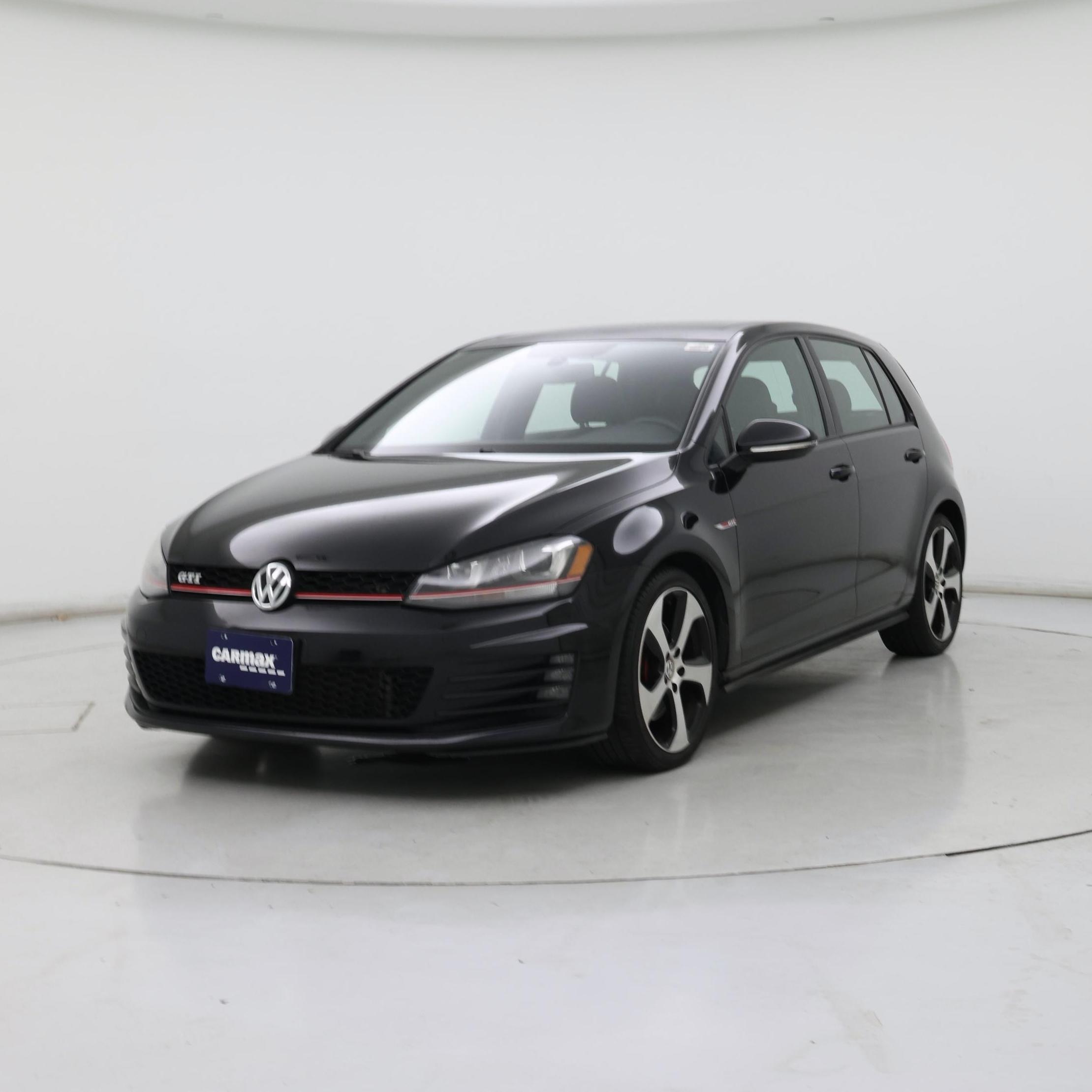 Thumbnail: 2015 Volkswagen Golf - 4