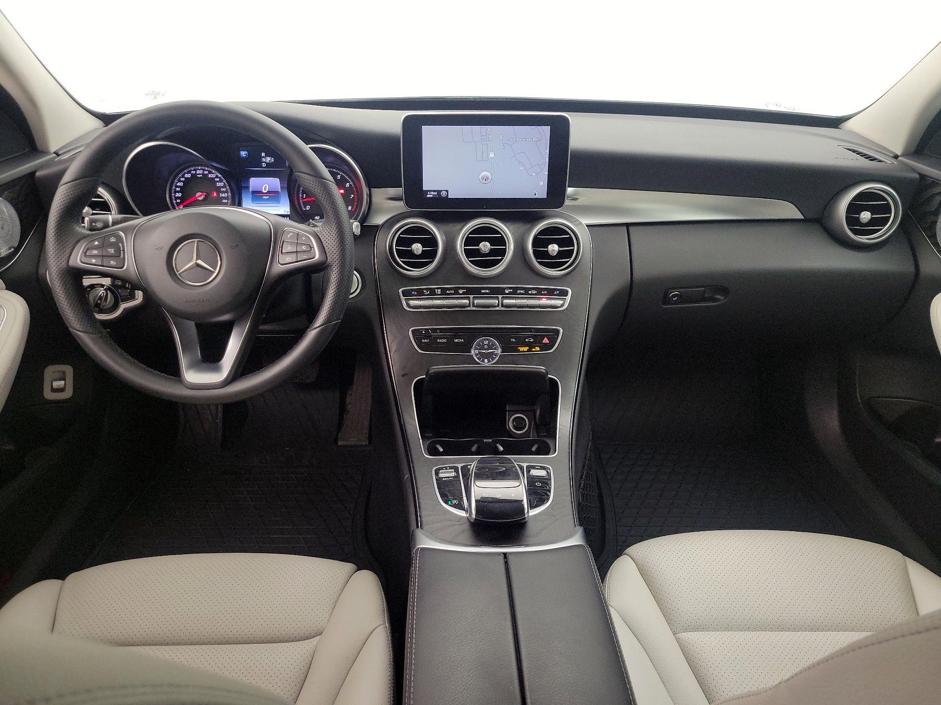 Thumbnail: 2015 Mercedes-Benz C-Class - 9