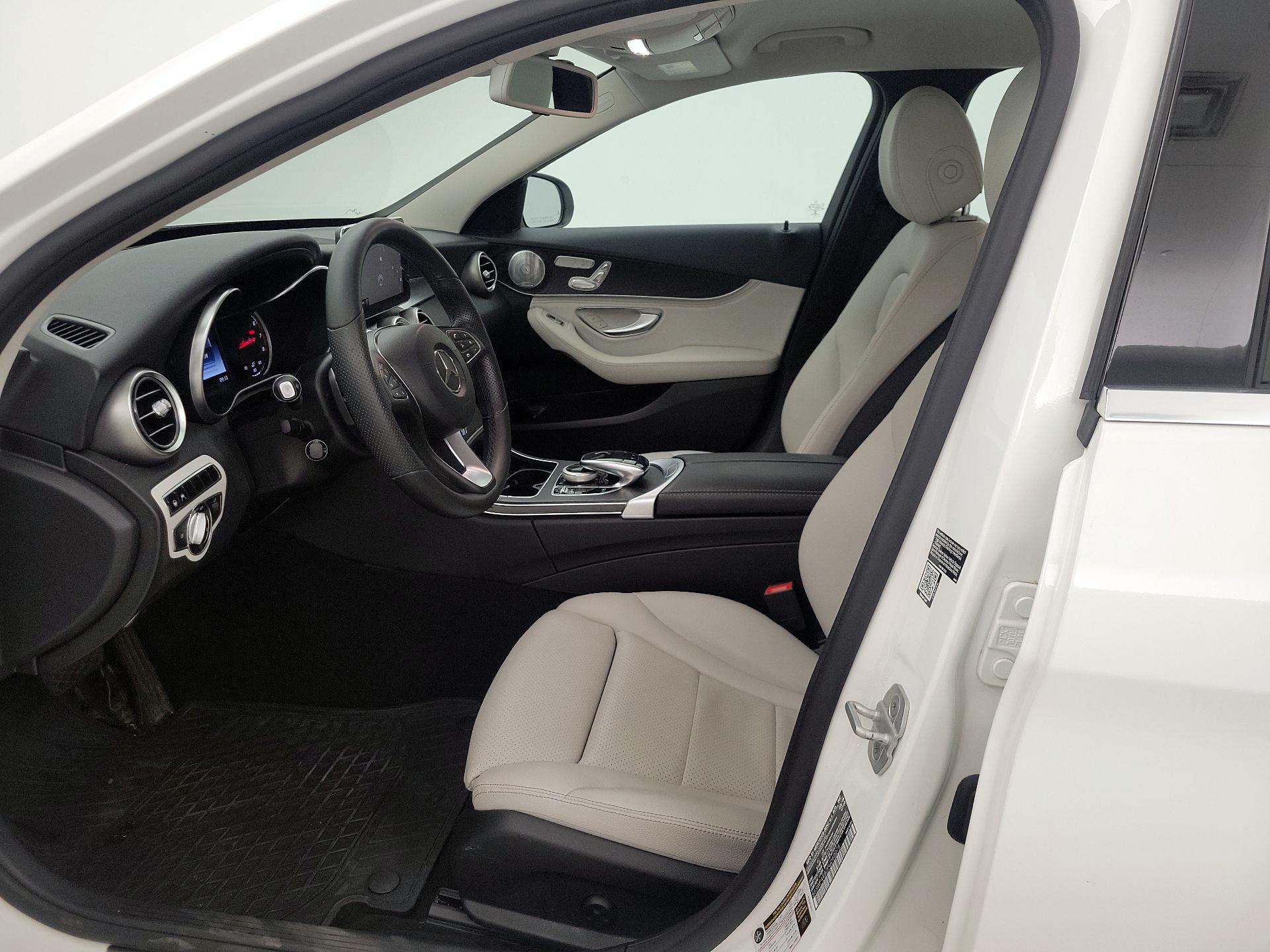Thumbnail: 2015 Mercedes-Benz C-Class - 11