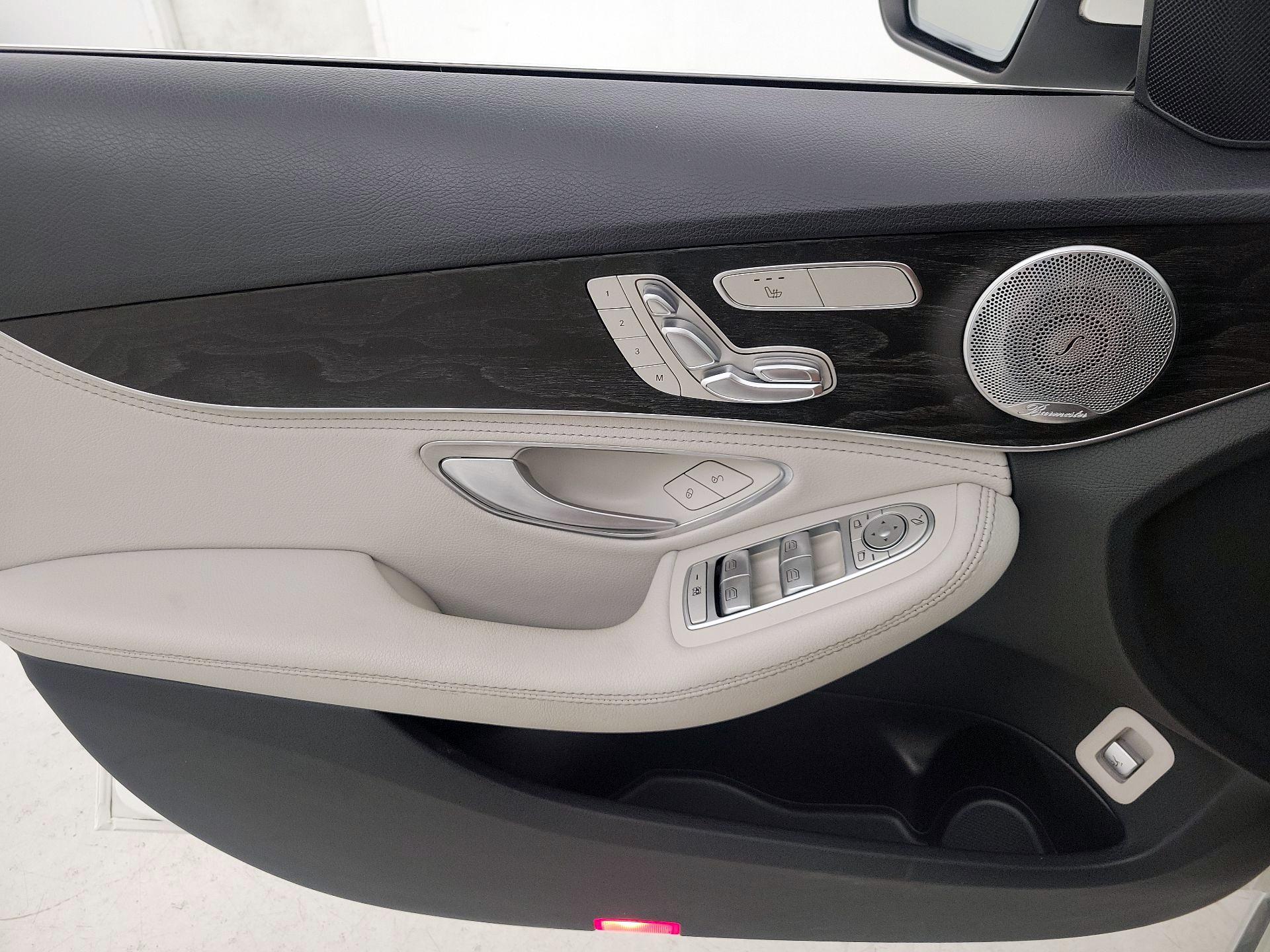 Thumbnail: 2015 Mercedes-Benz C-Class - 12