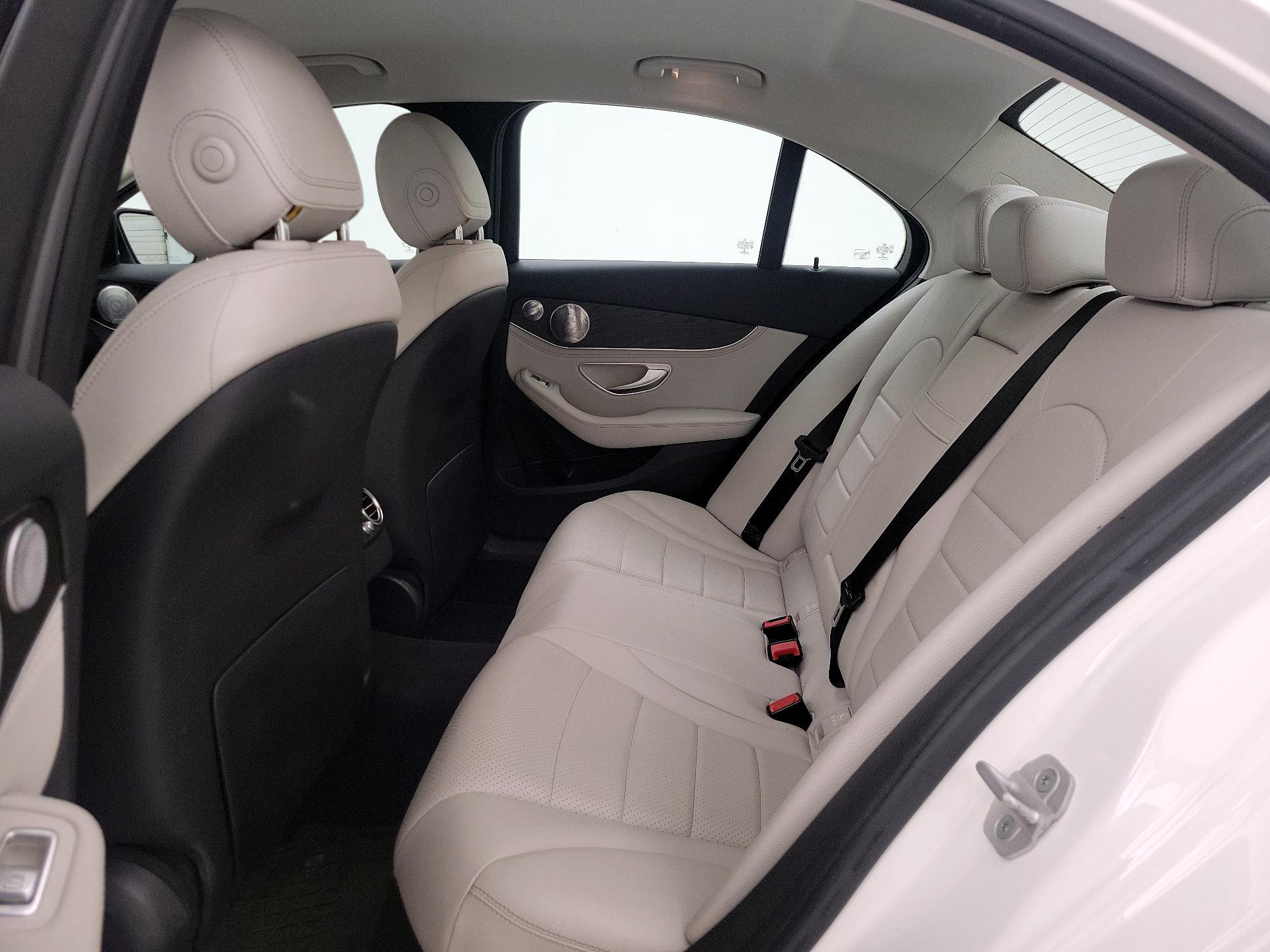 Thumbnail: 2015 Mercedes-Benz C-Class - 20