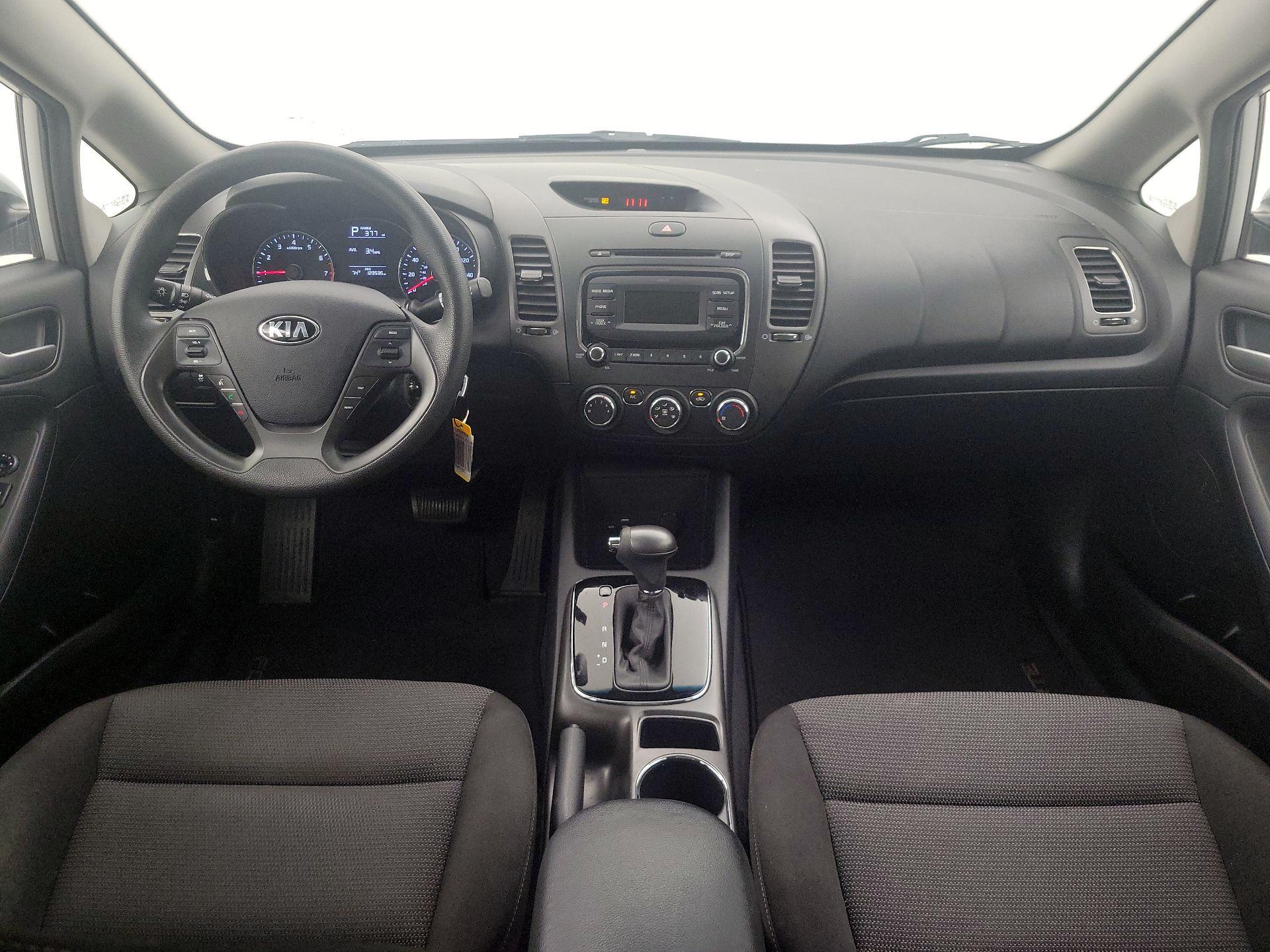 Thumbnail: 2017 Kia Forte - 9