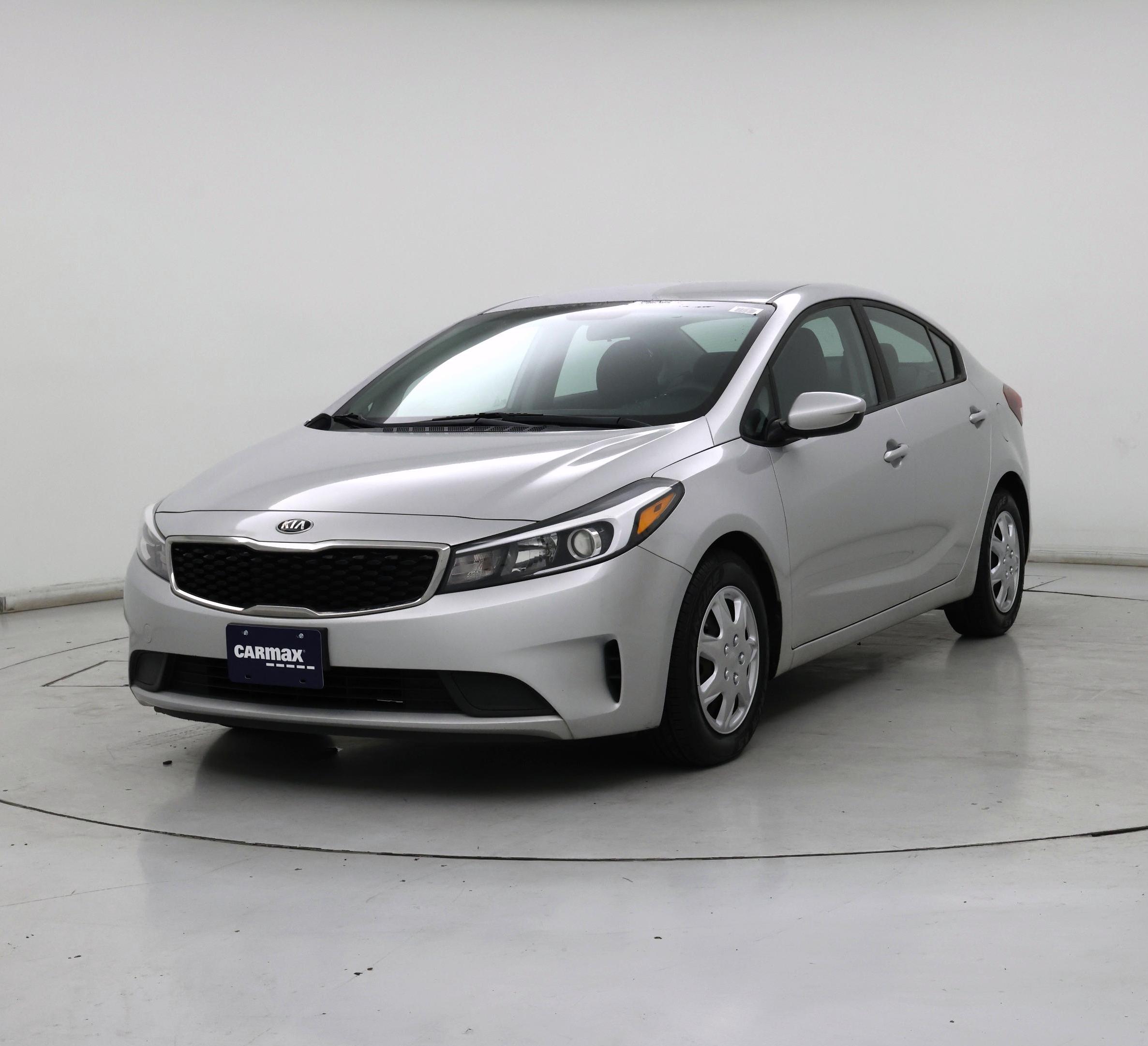 Thumbnail: 2017 Kia Forte - 4