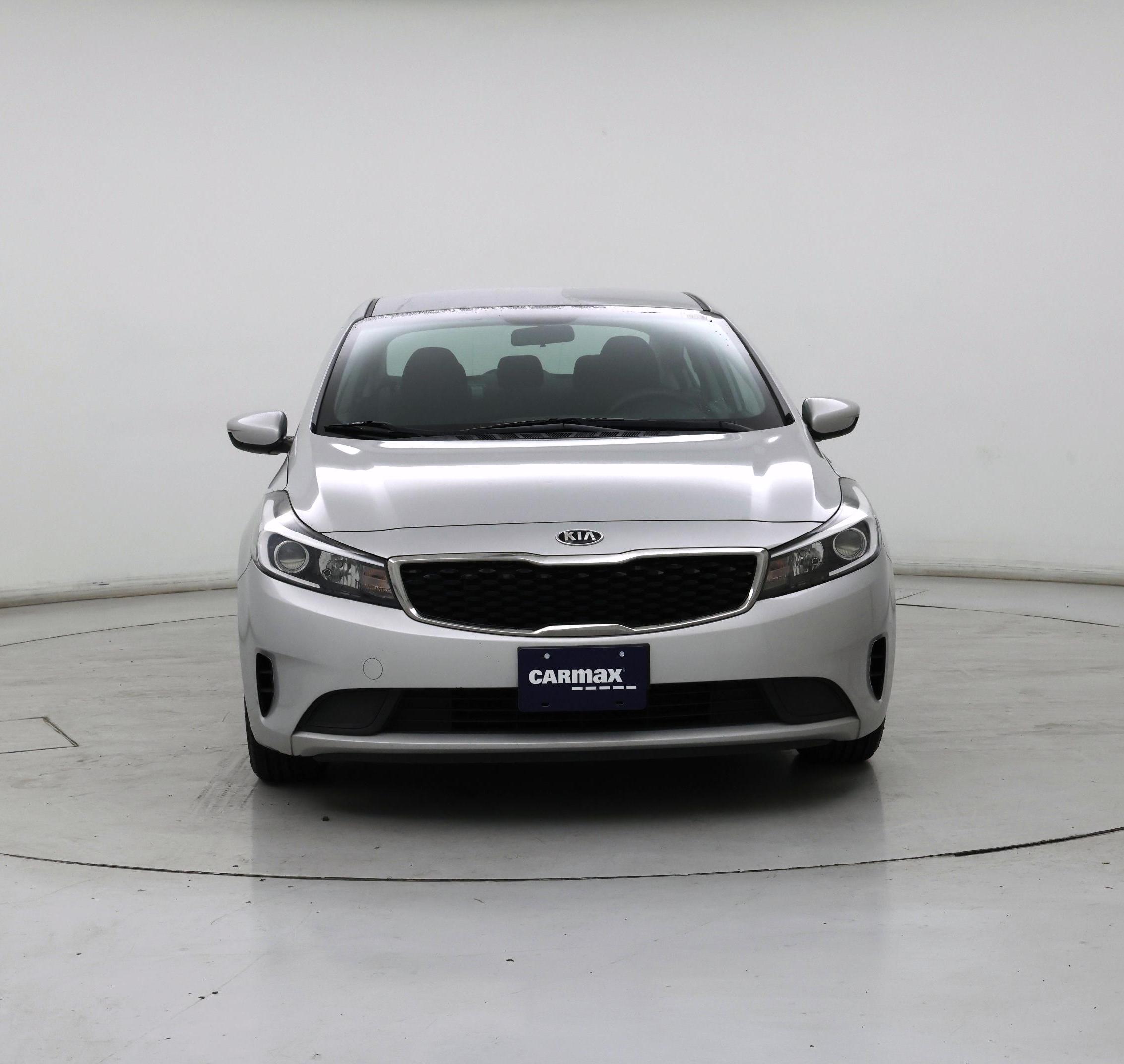 Thumbnail: 2017 Kia Forte - 5