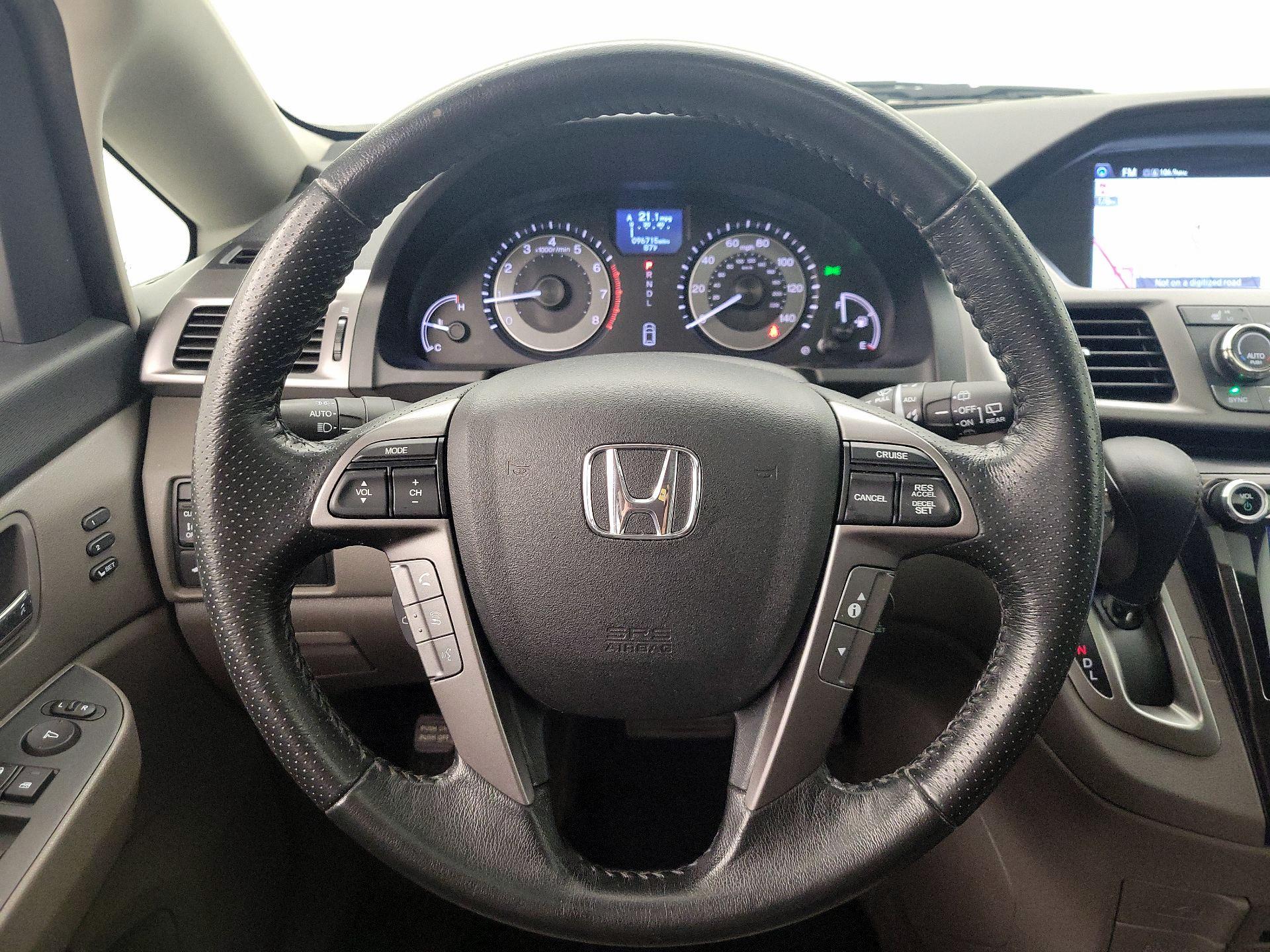 Thumbnail: 2015 Honda Odyssey - 10