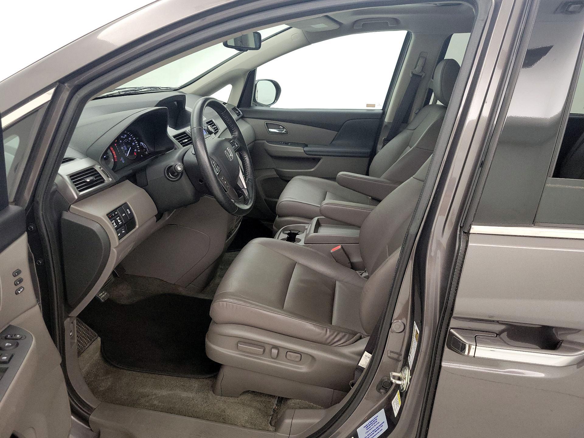 Thumbnail: 2015 Honda Odyssey - 11