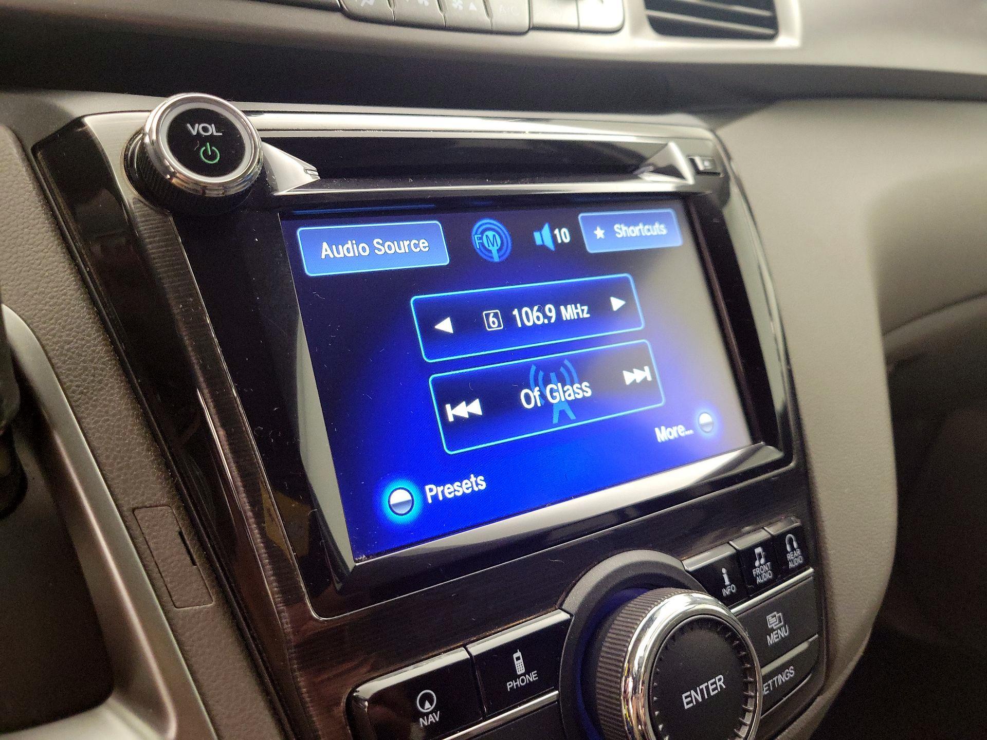 Thumbnail: 2015 Honda Odyssey - 16