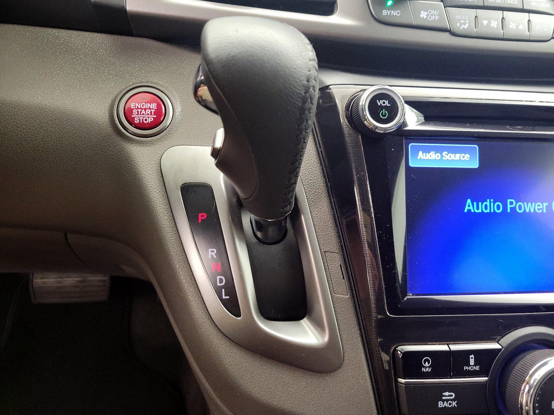 Thumbnail: 2015 Honda Odyssey - 18