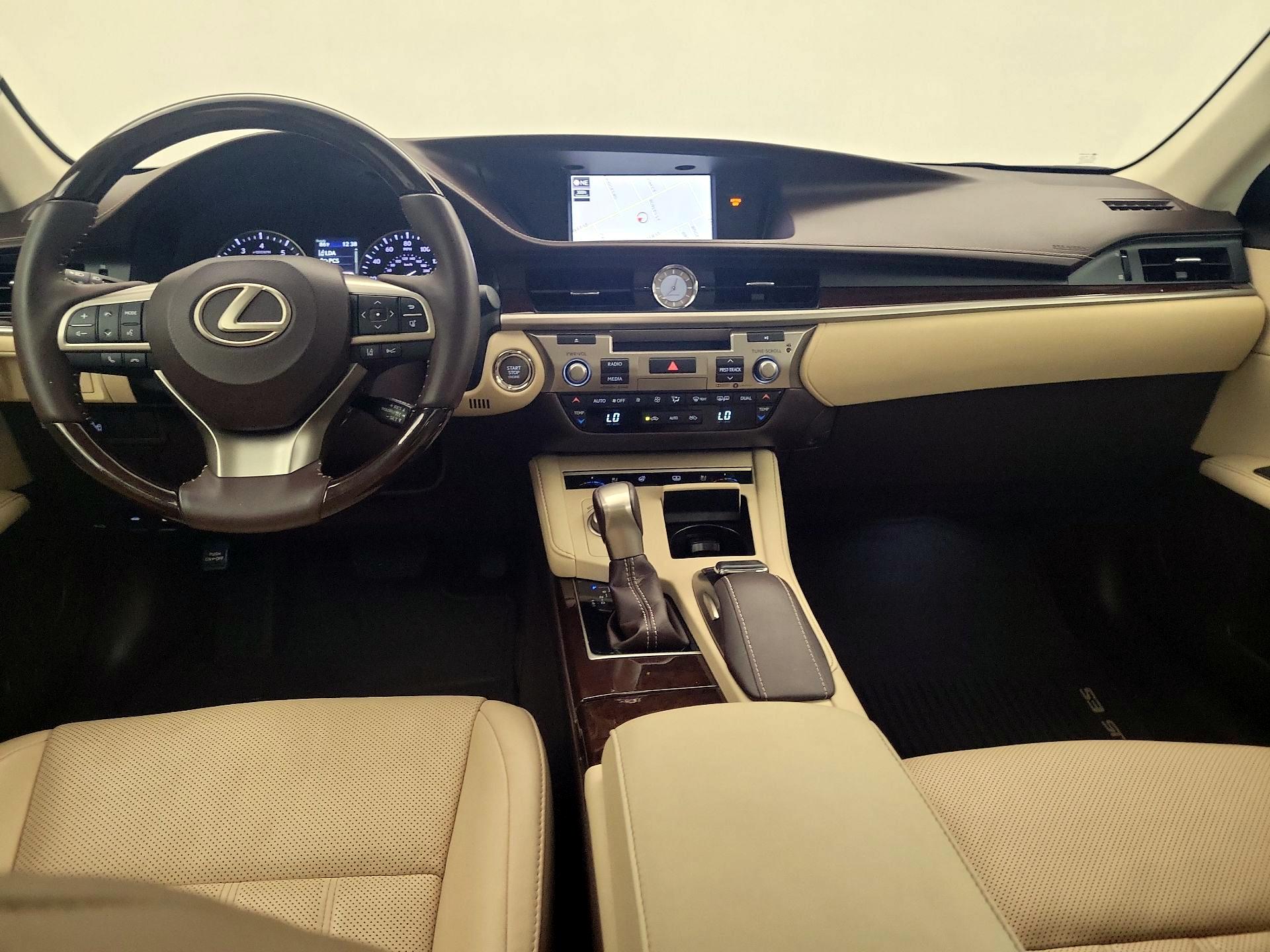 Thumbnail: 2018 Lexus ES - 9