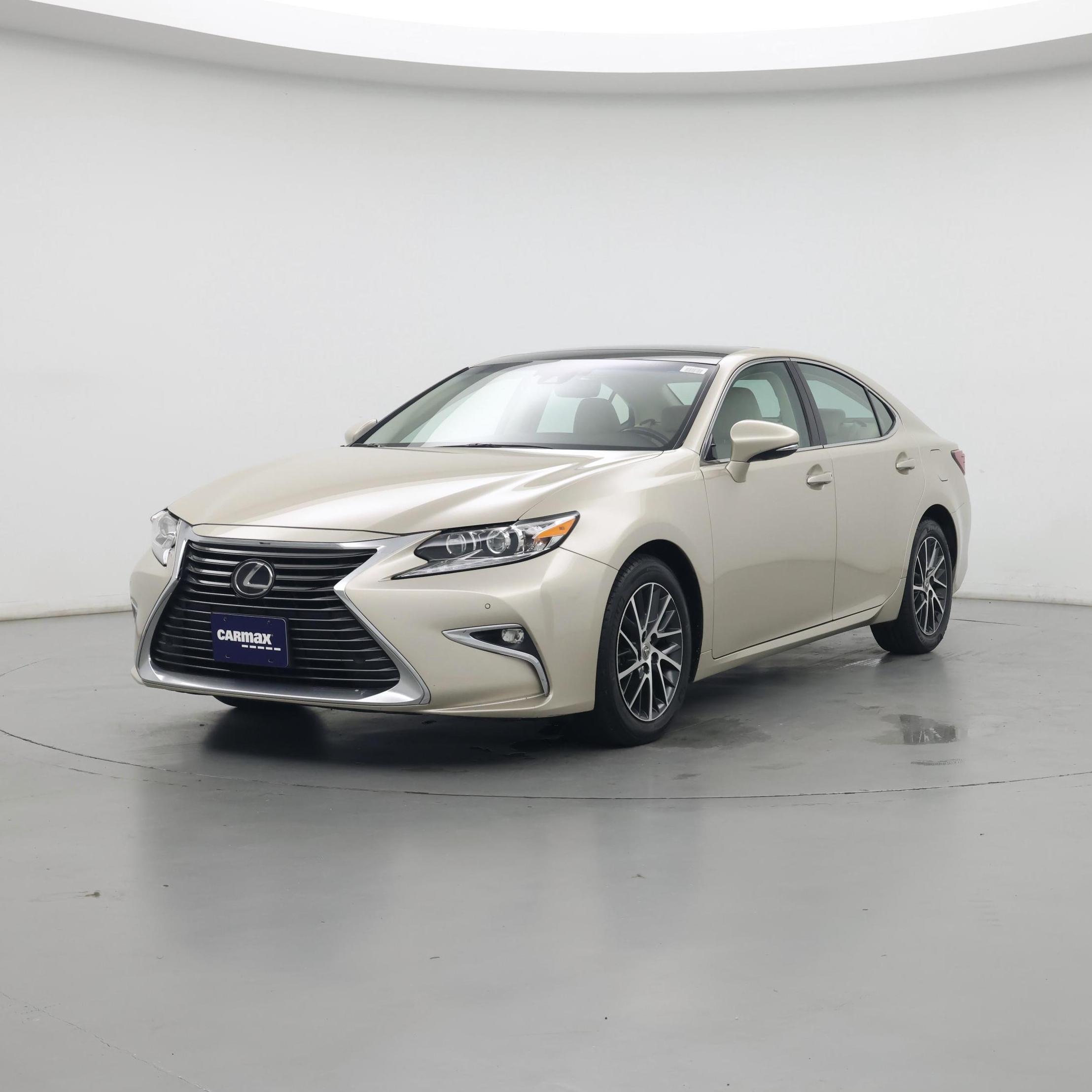 Thumbnail: 2018 Lexus ES - 4