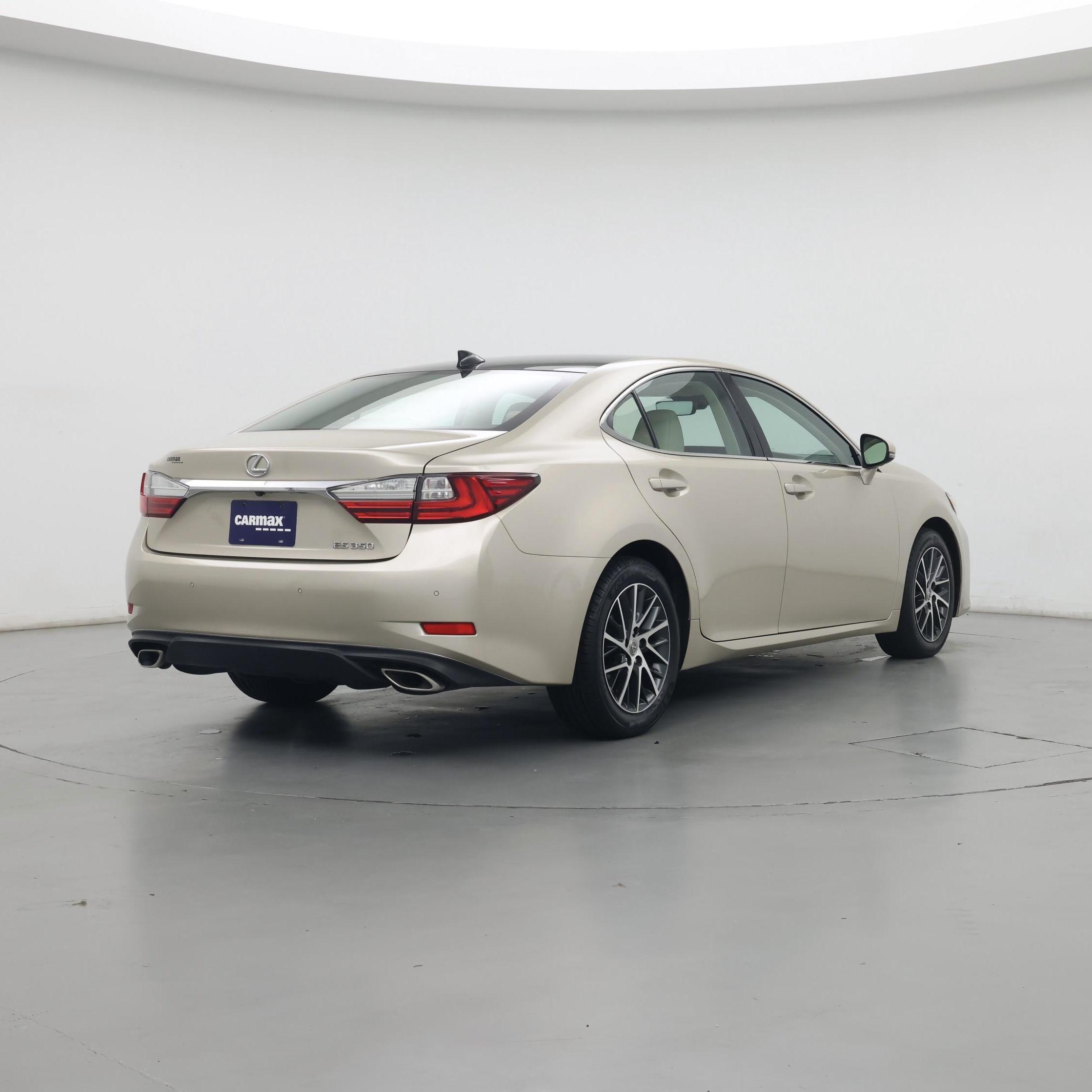 Thumbnail: 2018 Lexus ES - 8