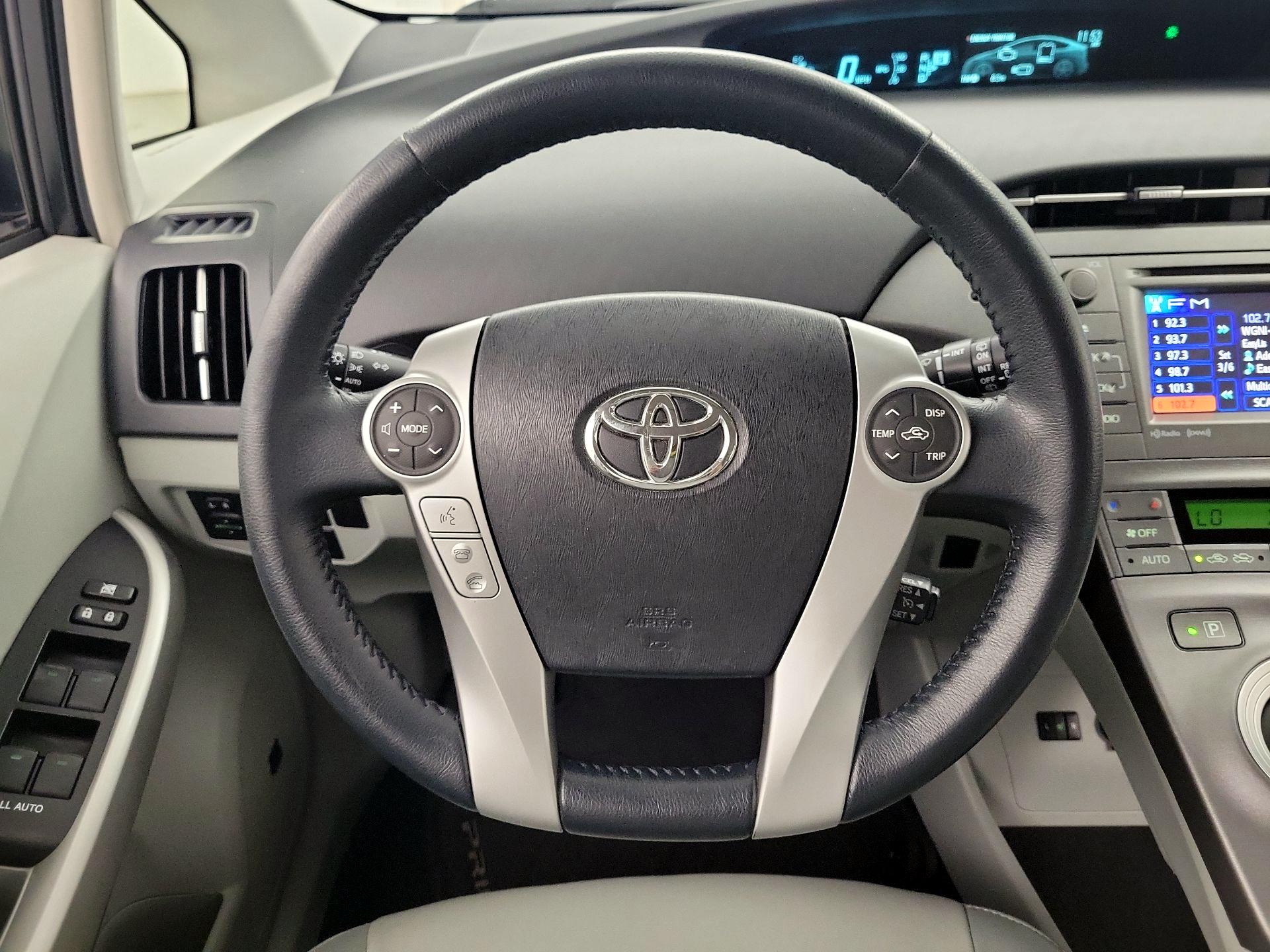 Thumbnail: 2013 Toyota Prius - 10