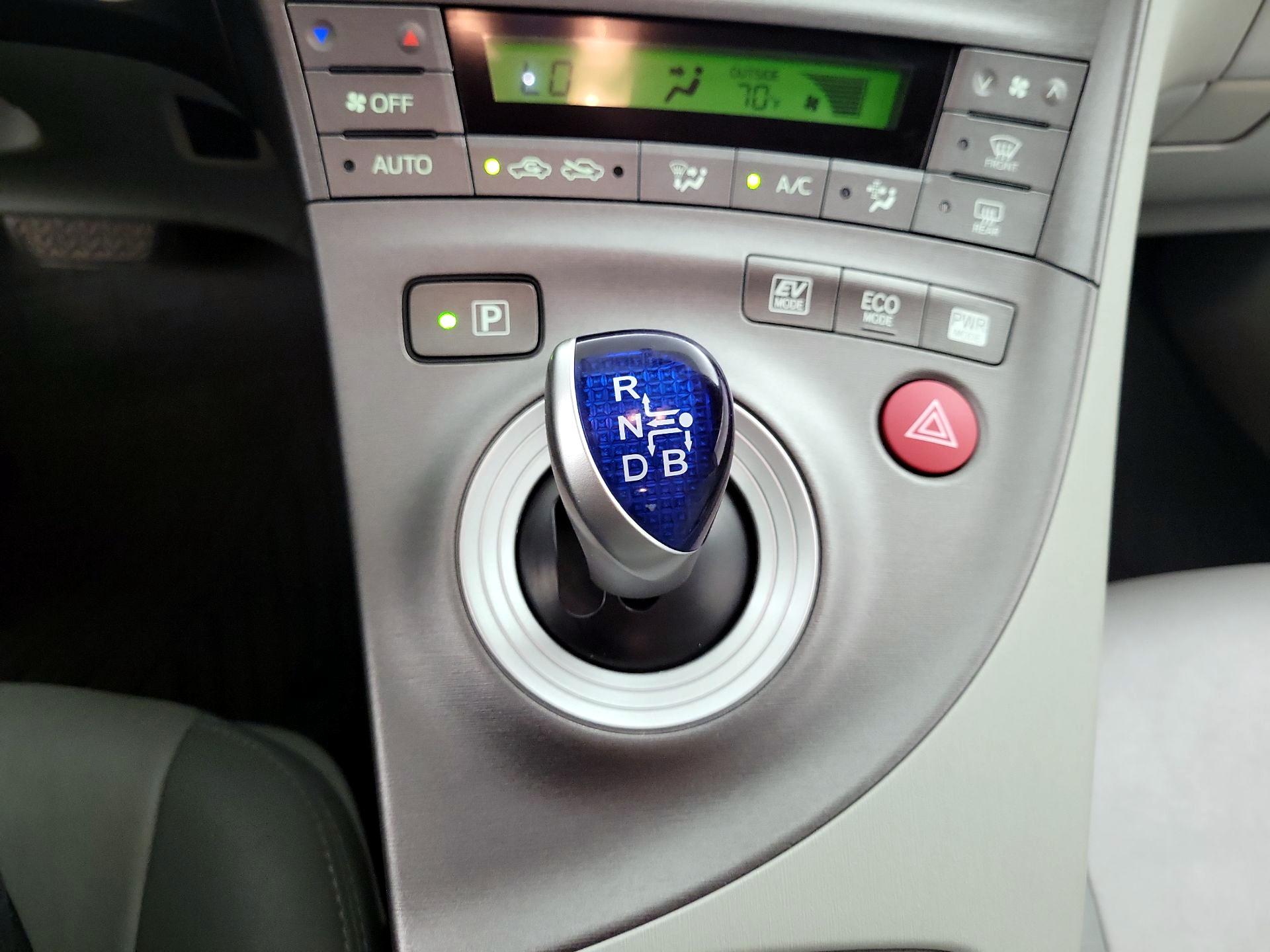 Thumbnail: 2013 Toyota Prius - 17