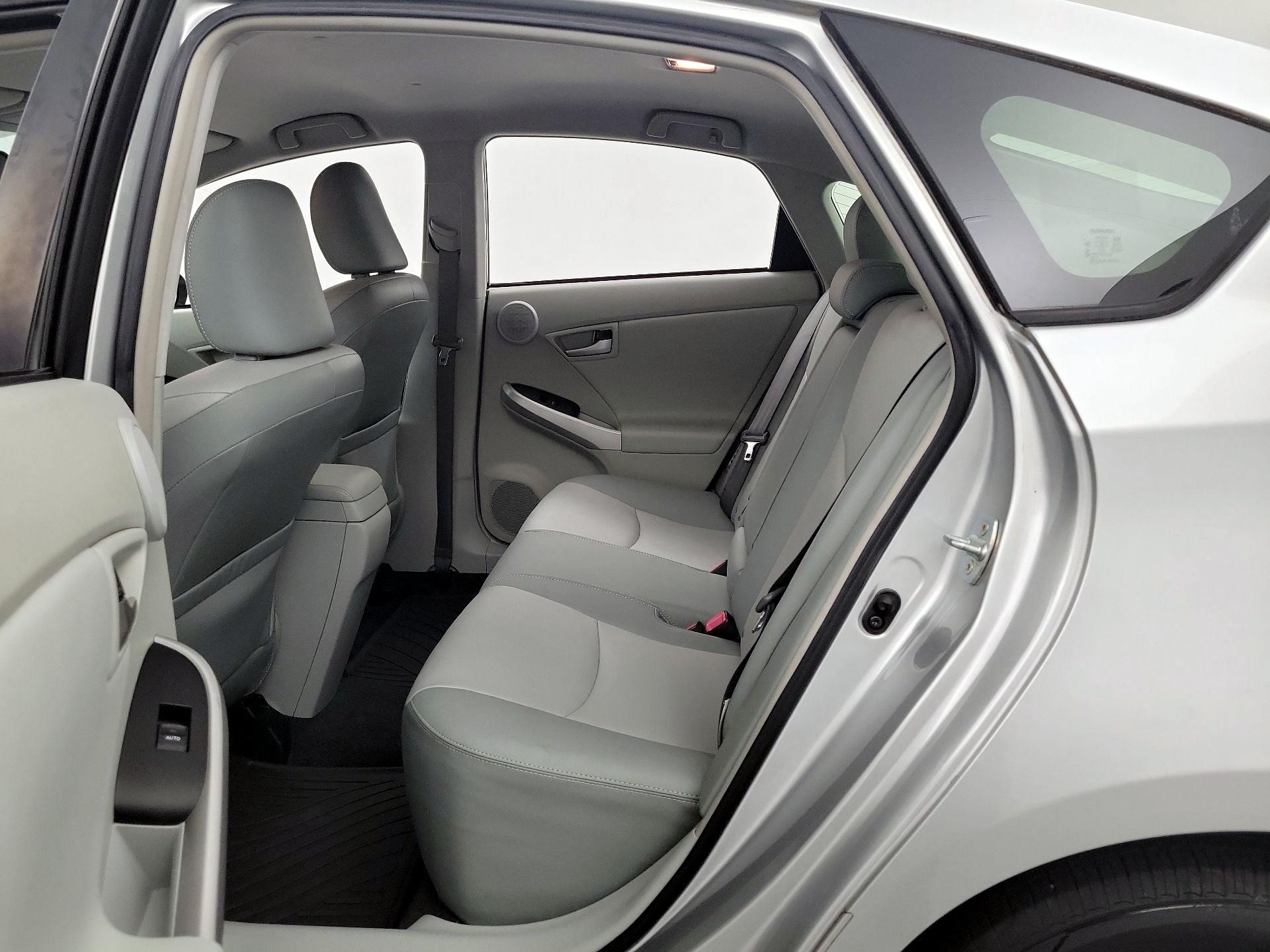 Thumbnail: 2013 Toyota Prius - 19