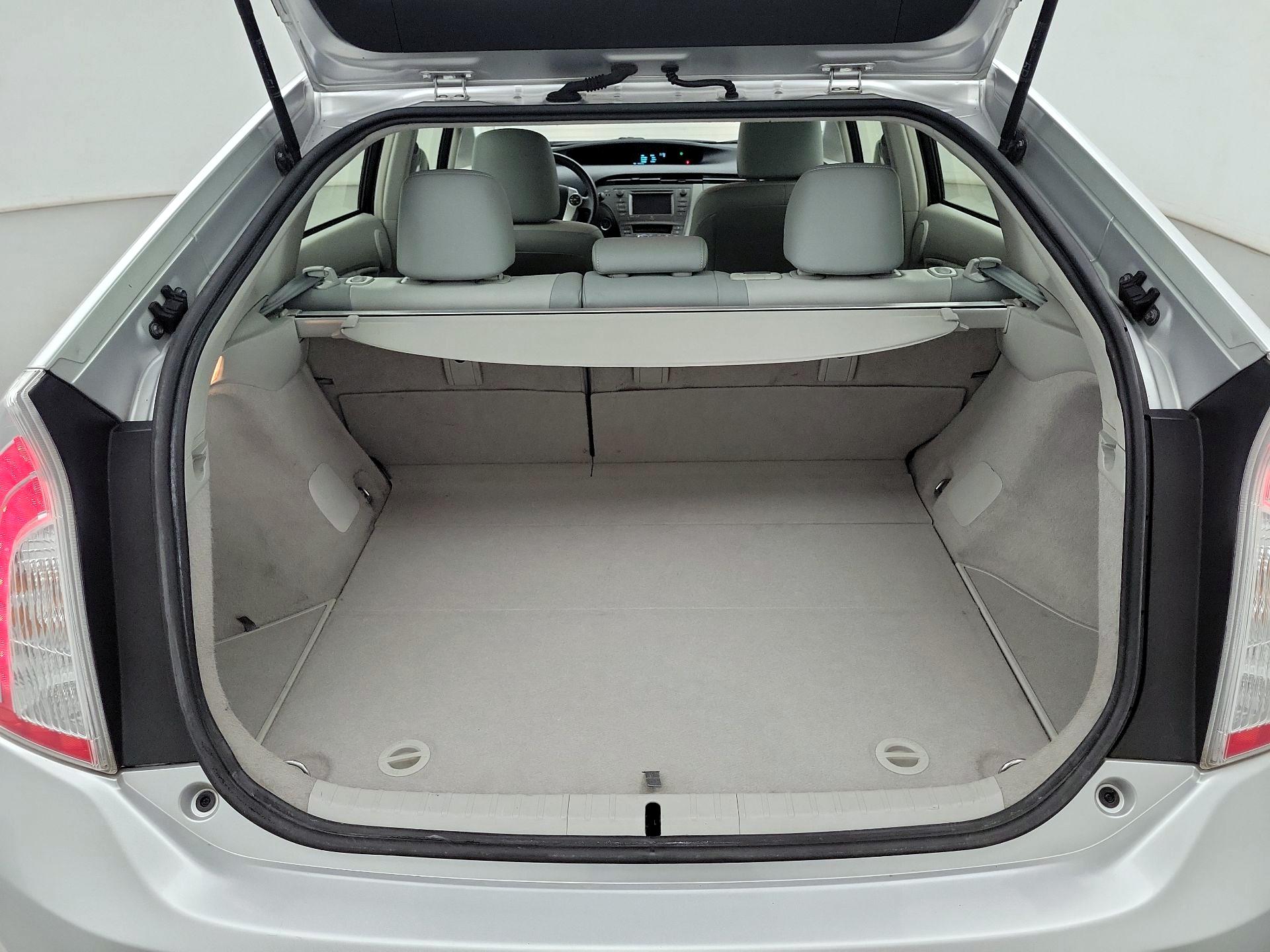 Thumbnail: 2013 Toyota Prius - 20