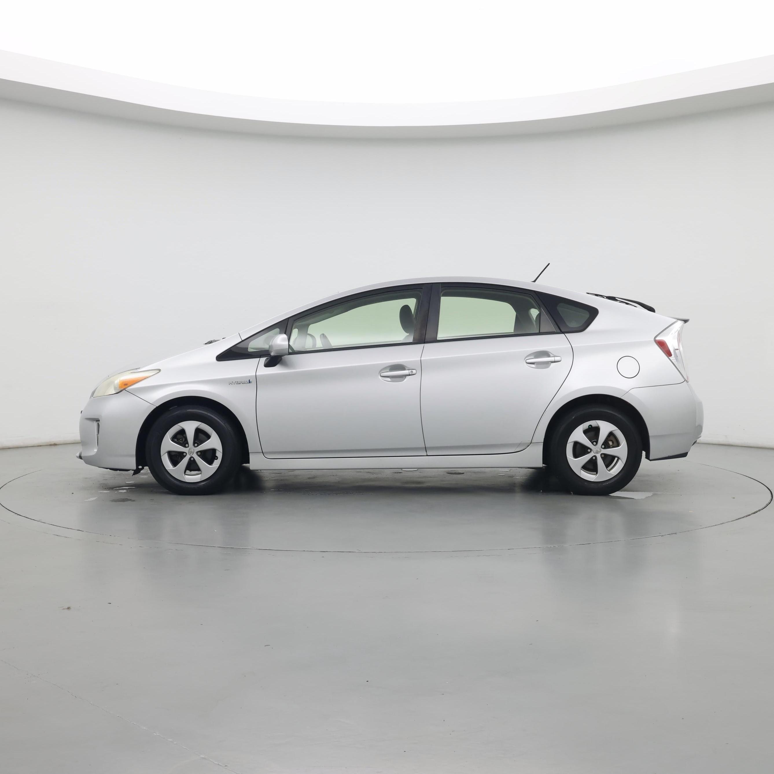 Thumbnail: 2013 Toyota Prius - 3