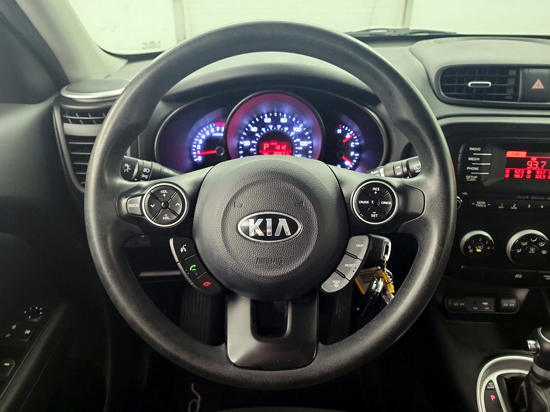 Thumbnail: 2016 Kia Soul - 10