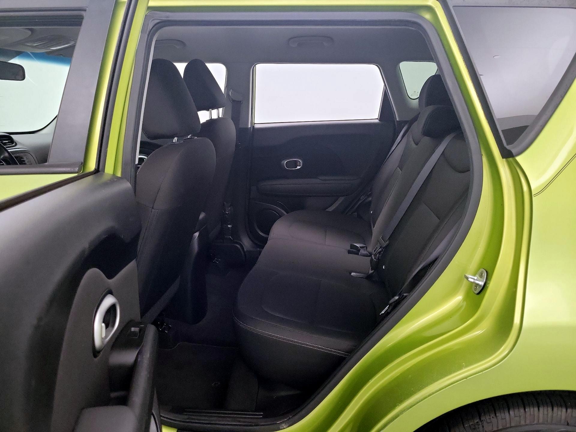 Thumbnail: 2016 Kia Soul - 18