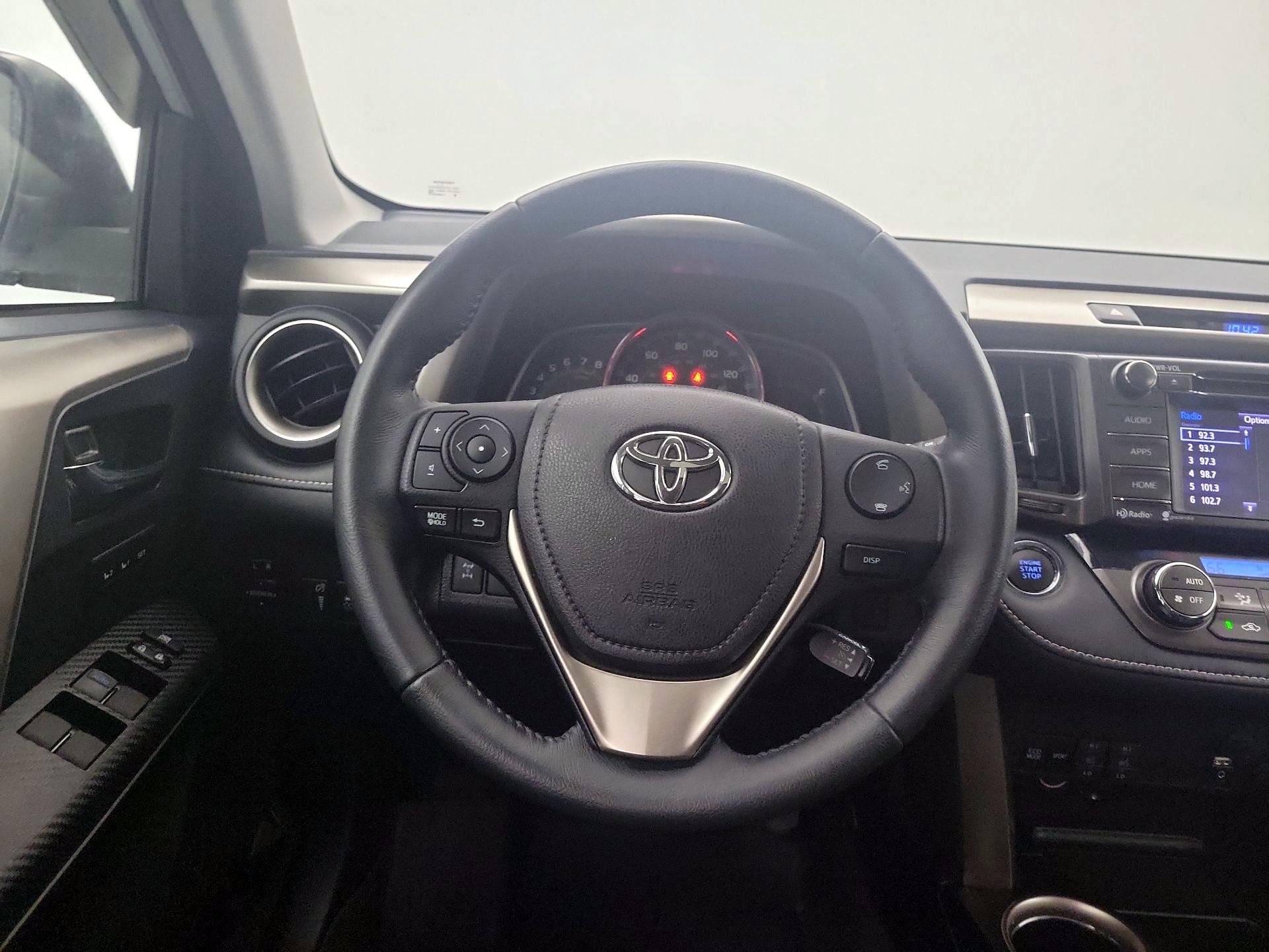 Thumbnail: 2014 Toyota RAV4 - 10