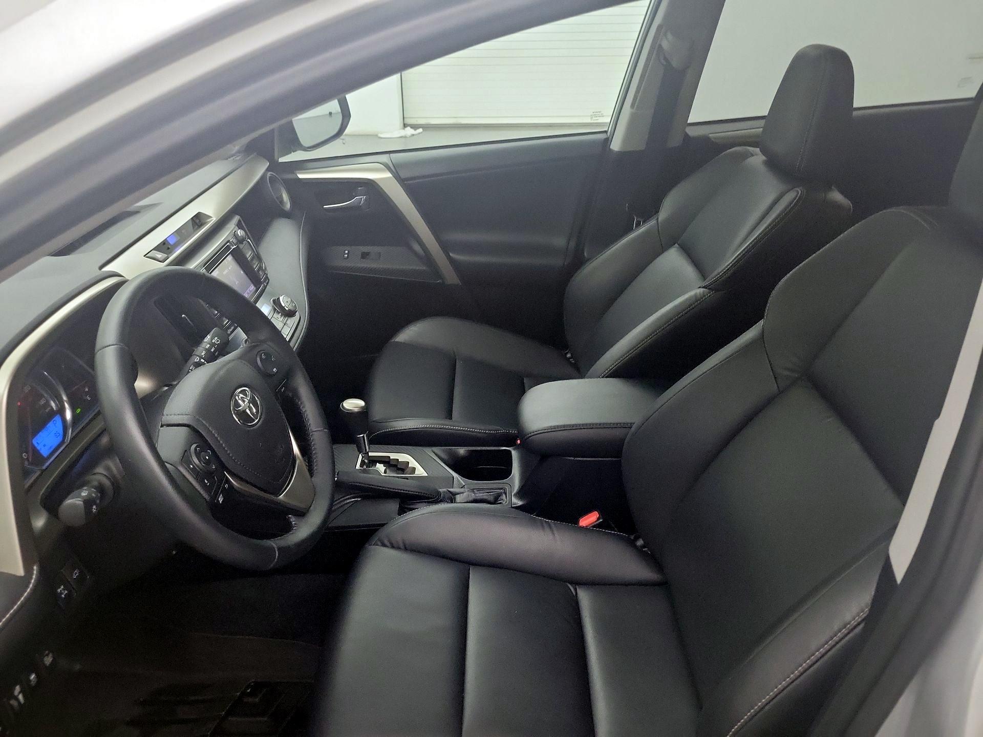 Thumbnail: 2014 Toyota RAV4 - 11