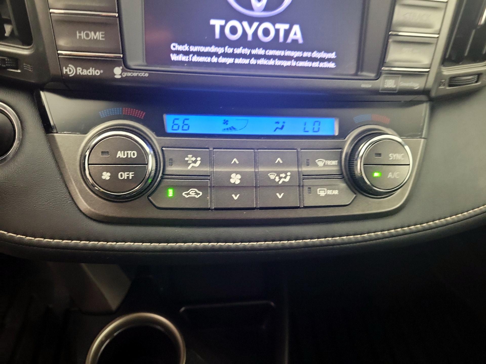 Thumbnail: 2014 Toyota RAV4 - 16
