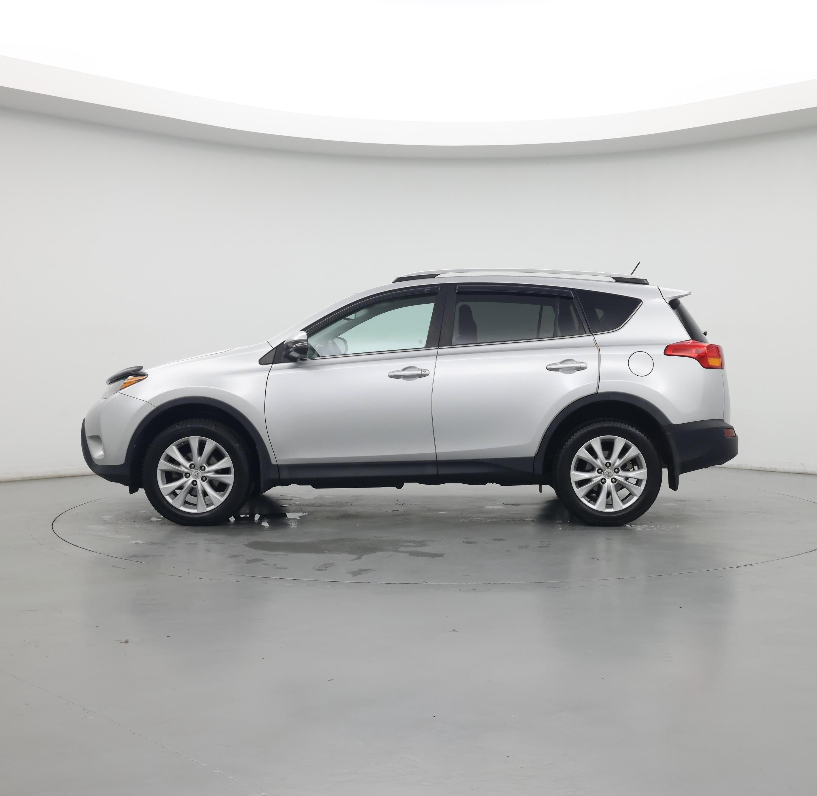 Thumbnail: 2014 Toyota RAV4 - 3