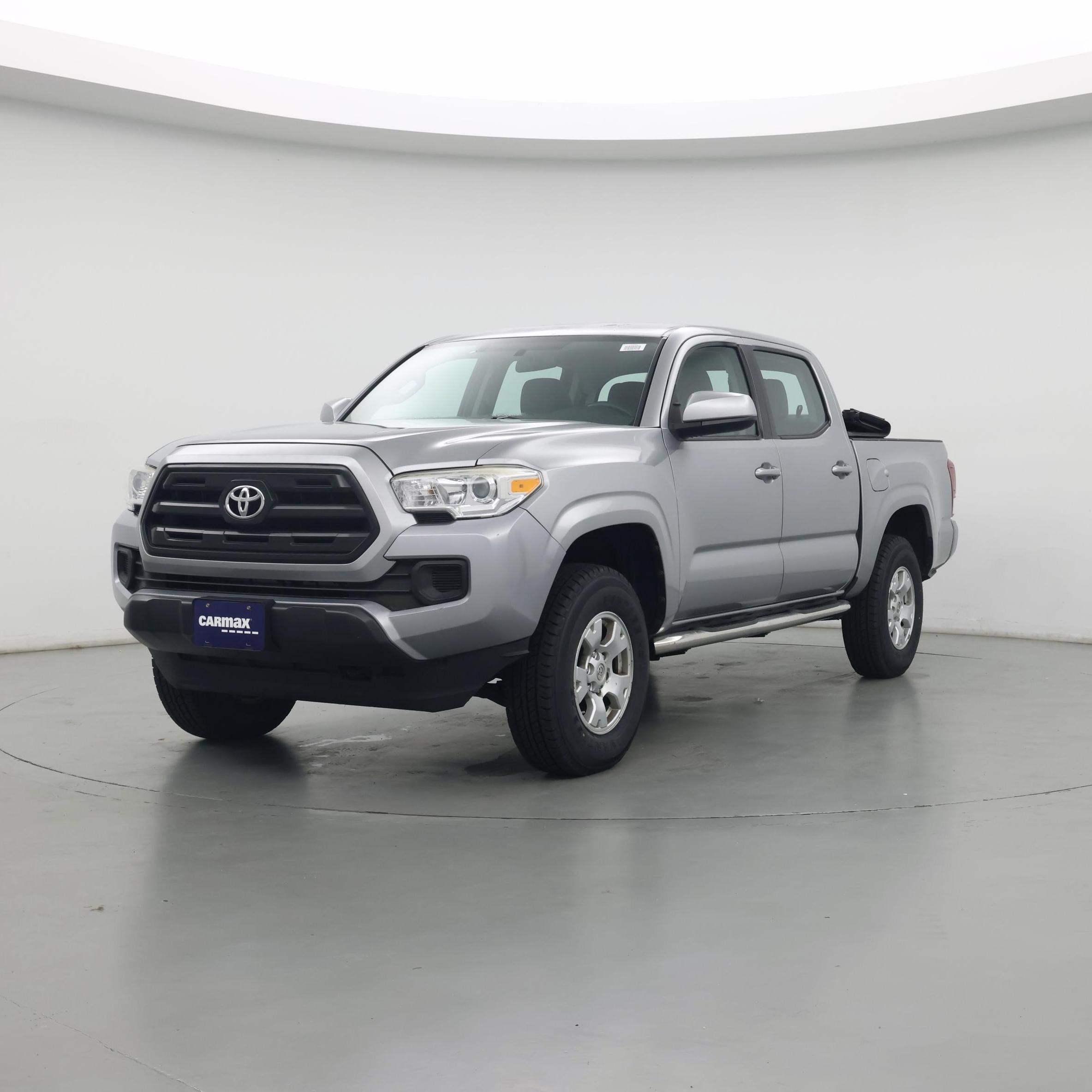 Thumbnail: 2017 Toyota Tacoma - 4