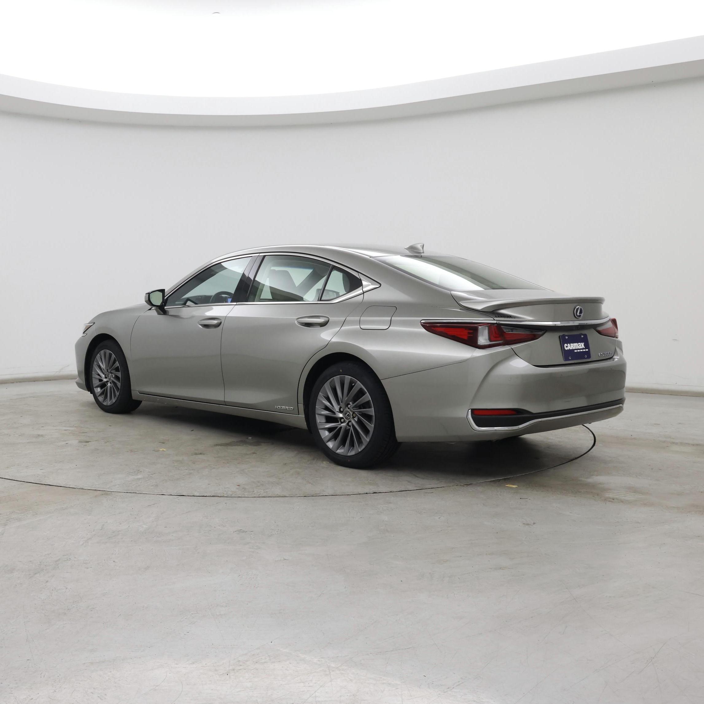 Thumbnail: 2019 Lexus ES - 2