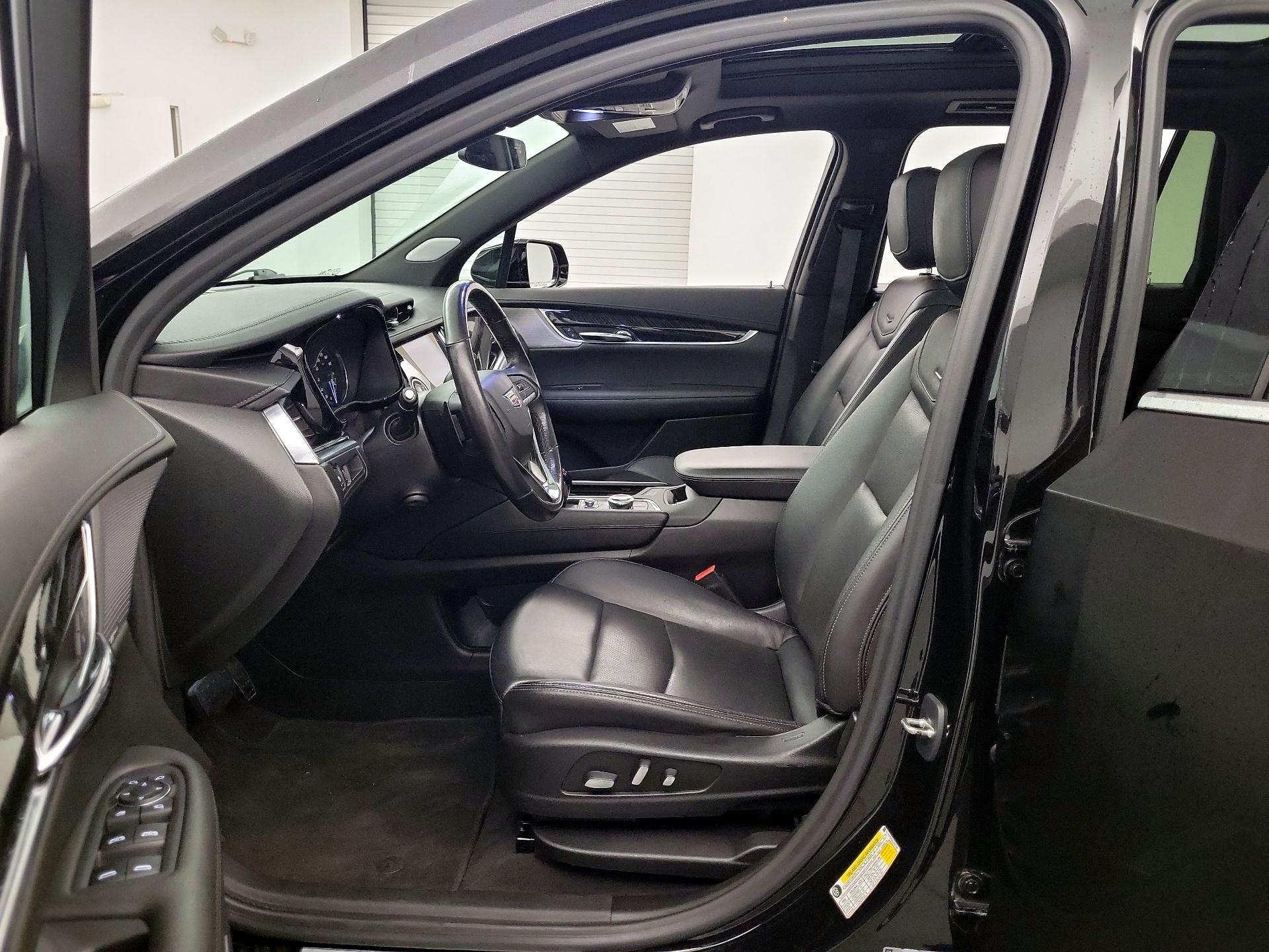 Thumbnail: 2020 Cadillac XT6 - 9