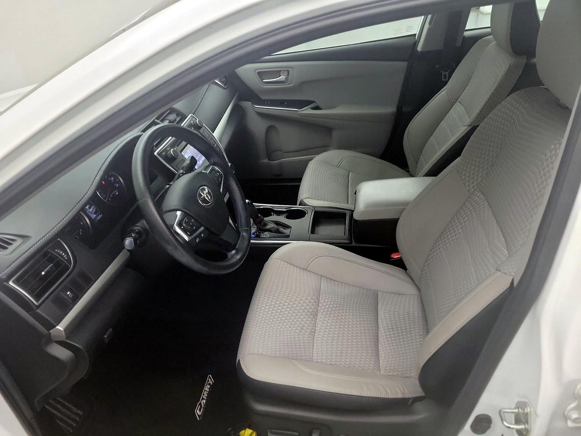 Thumbnail: 2015 Toyota Camry - 11