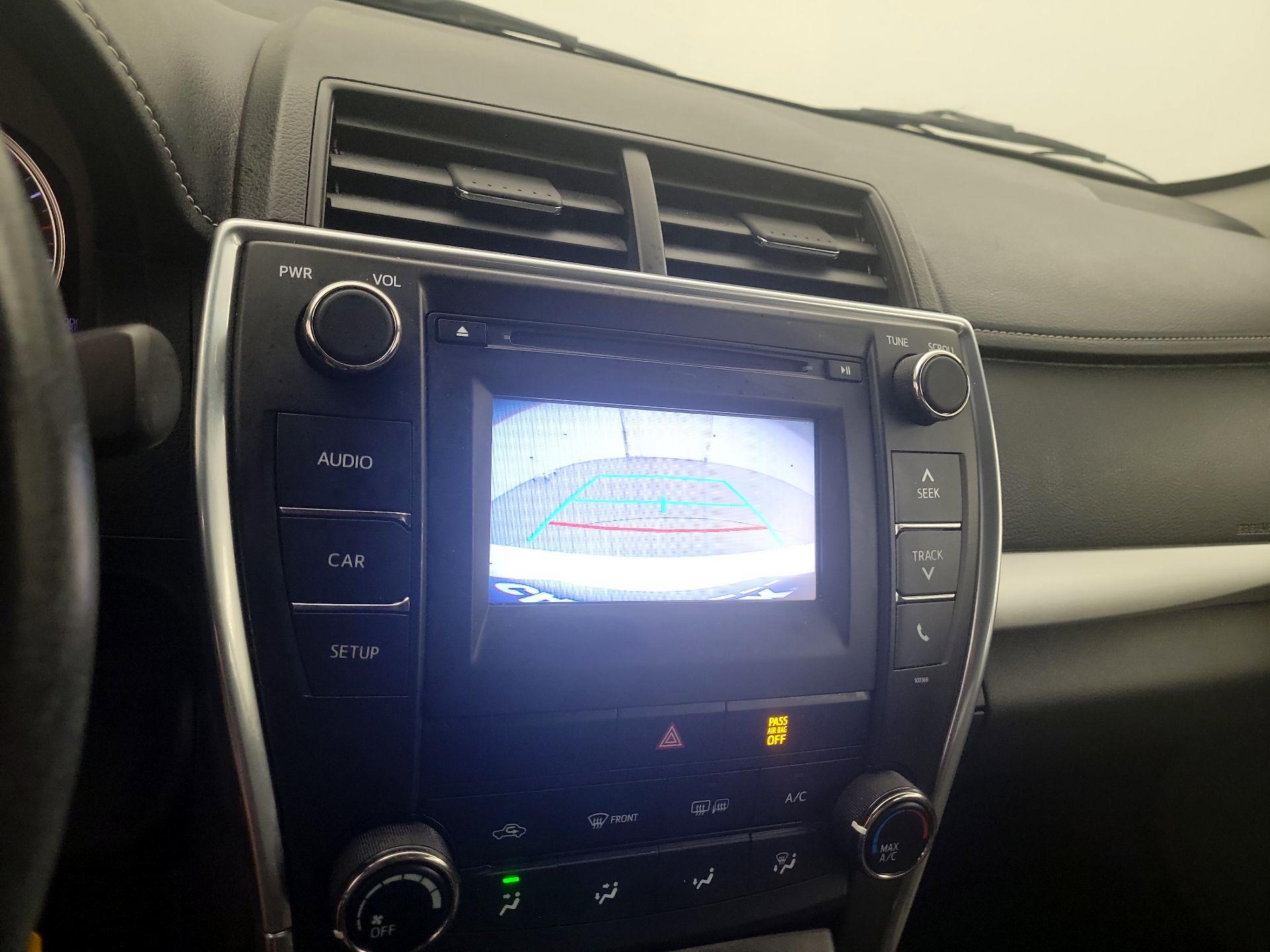 Thumbnail: 2015 Toyota Camry - 14