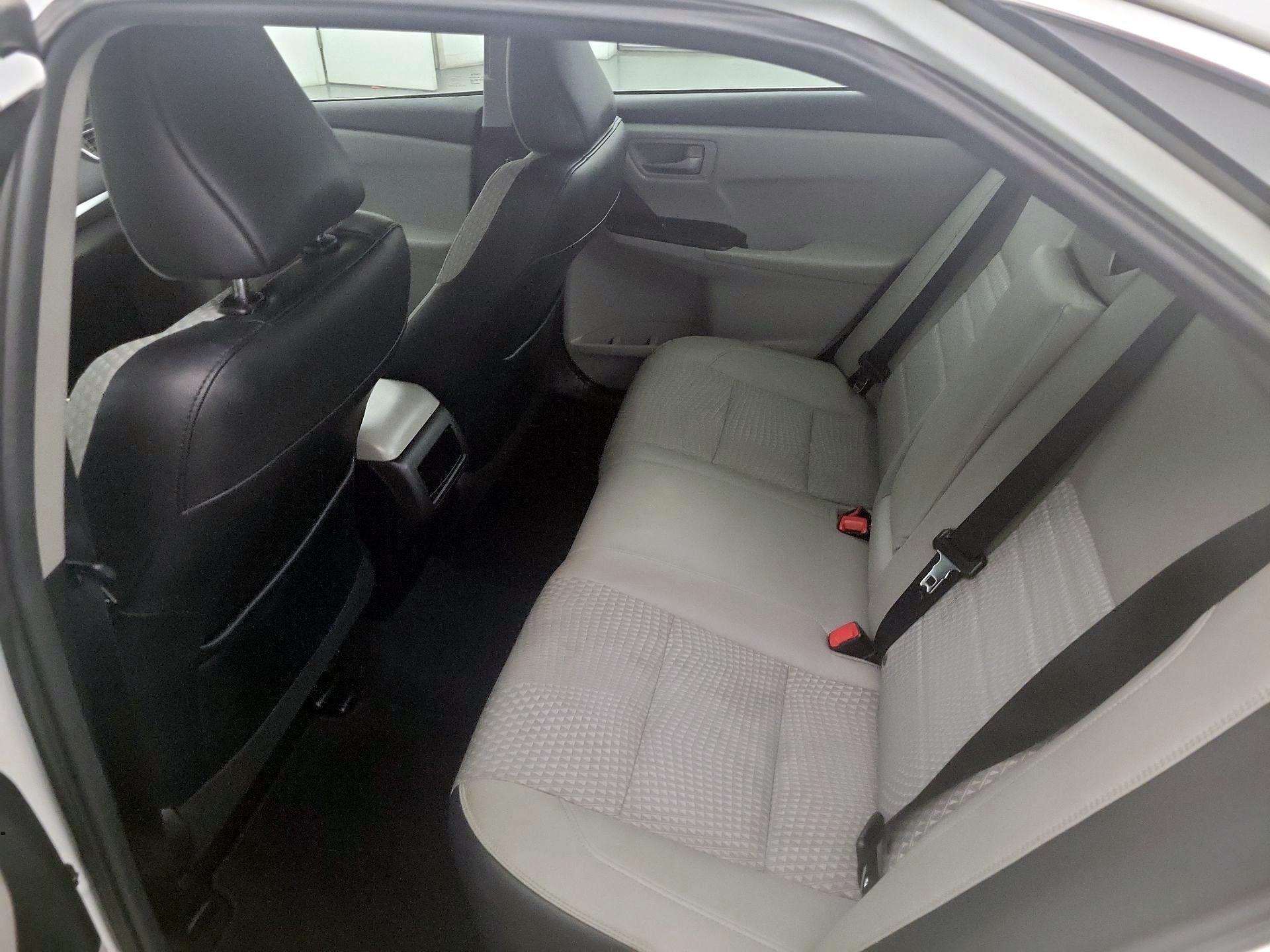 Thumbnail: 2015 Toyota Camry - 19
