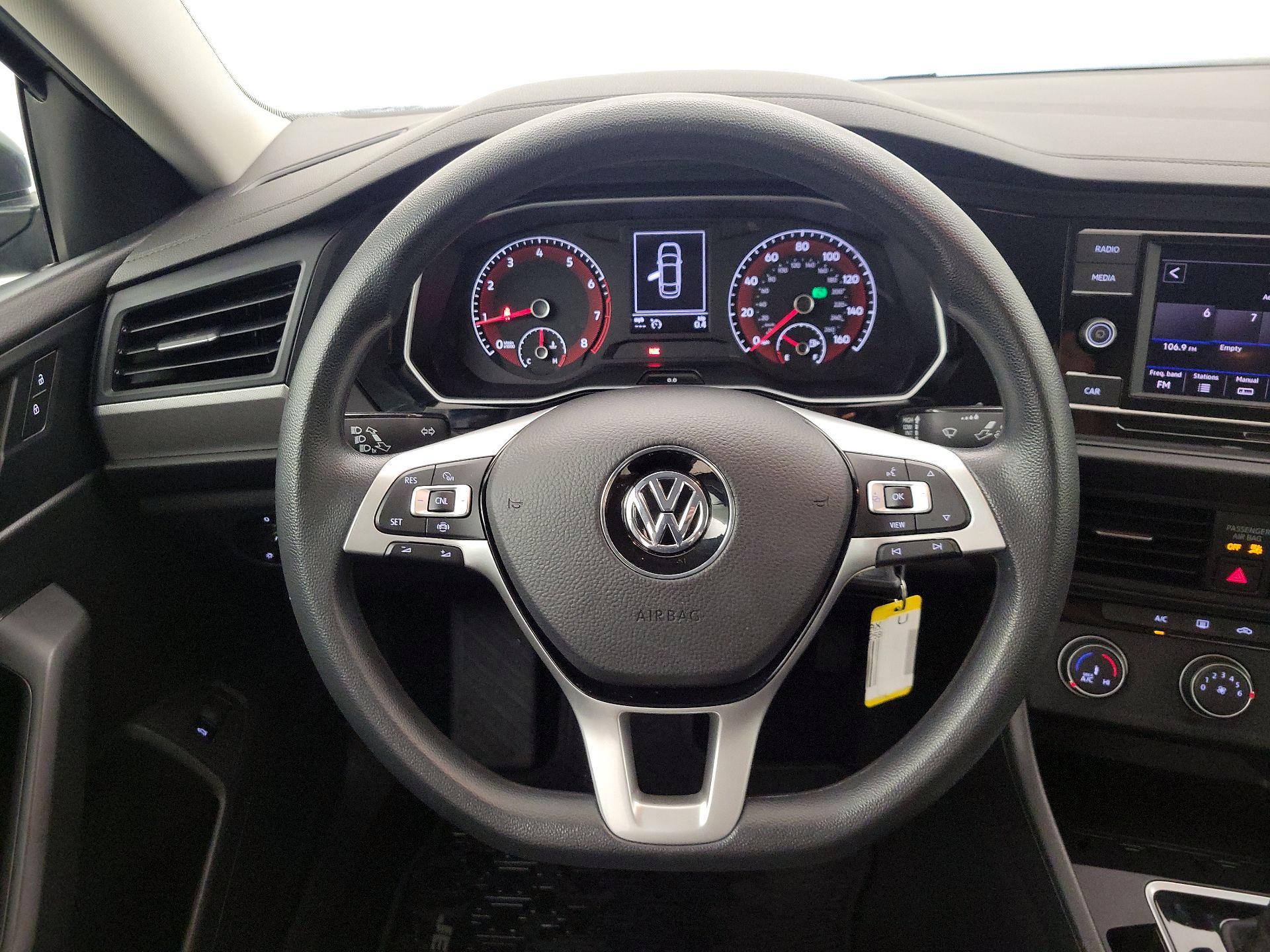 Thumbnail: 2019 Volkswagen Jetta - 10