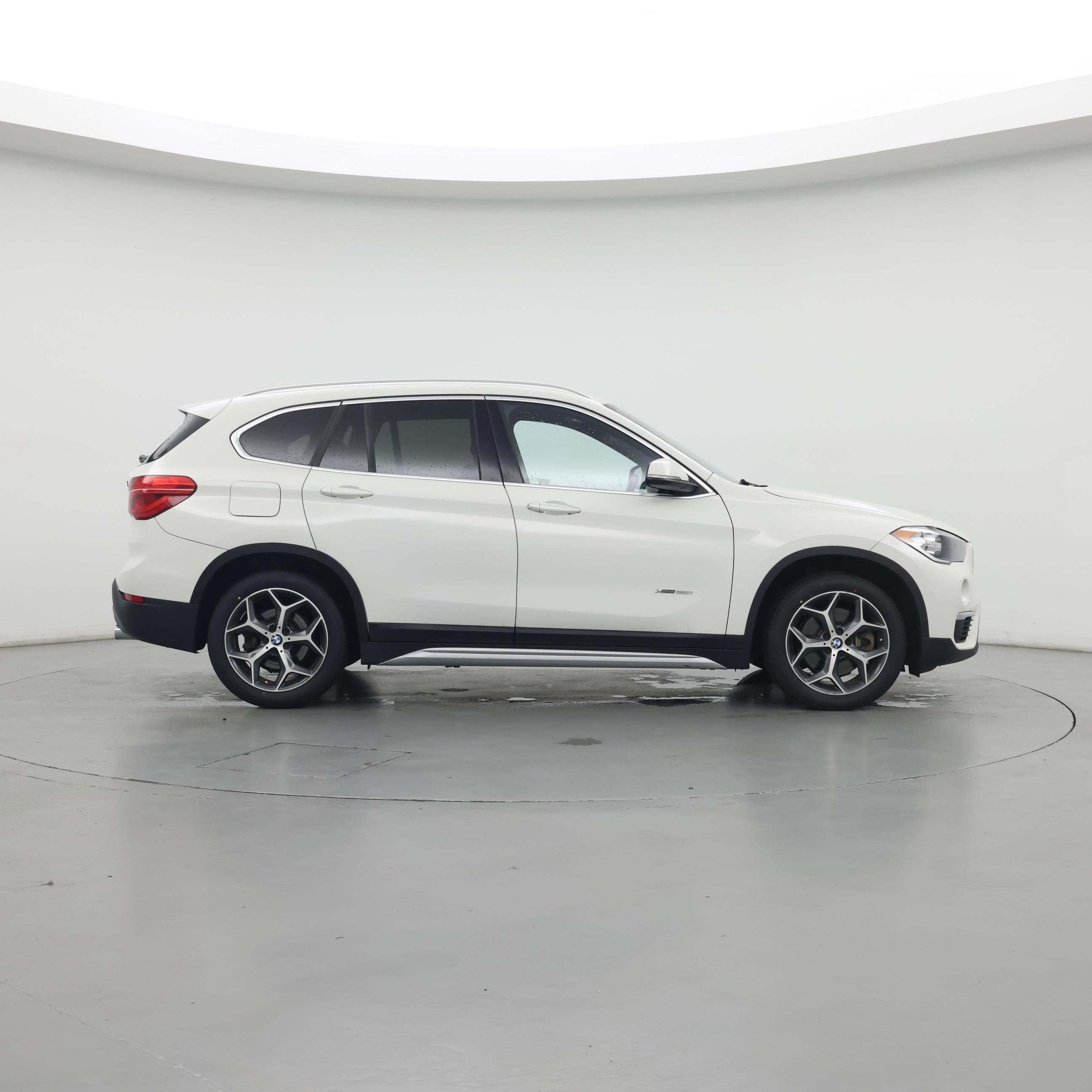 Thumbnail: 2018 BMW X1 - 7