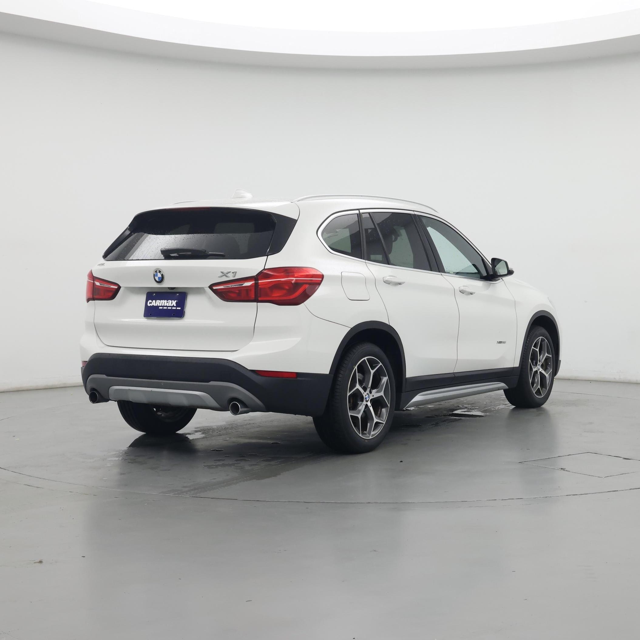 Thumbnail: 2018 BMW X1 - 8