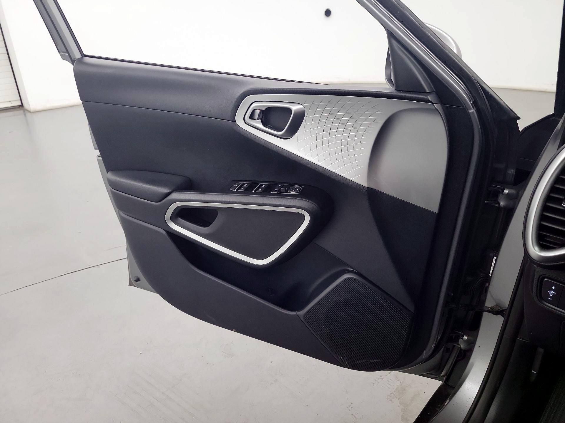 Thumbnail: 2023 Kia Soul - 12