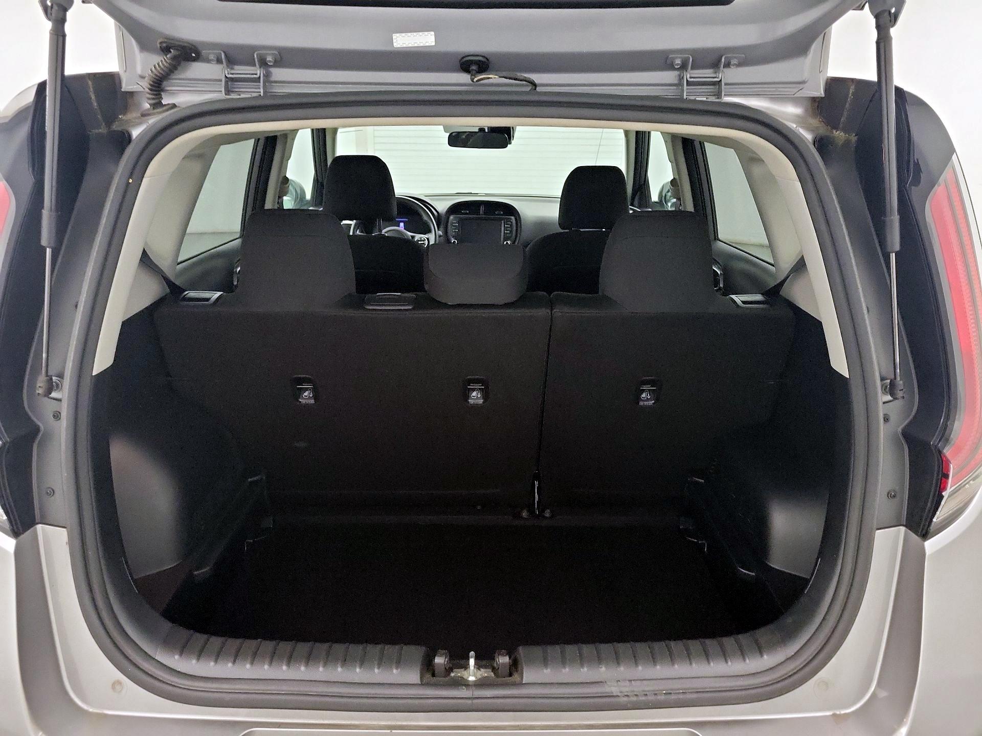 Thumbnail: 2023 Kia Soul - 20