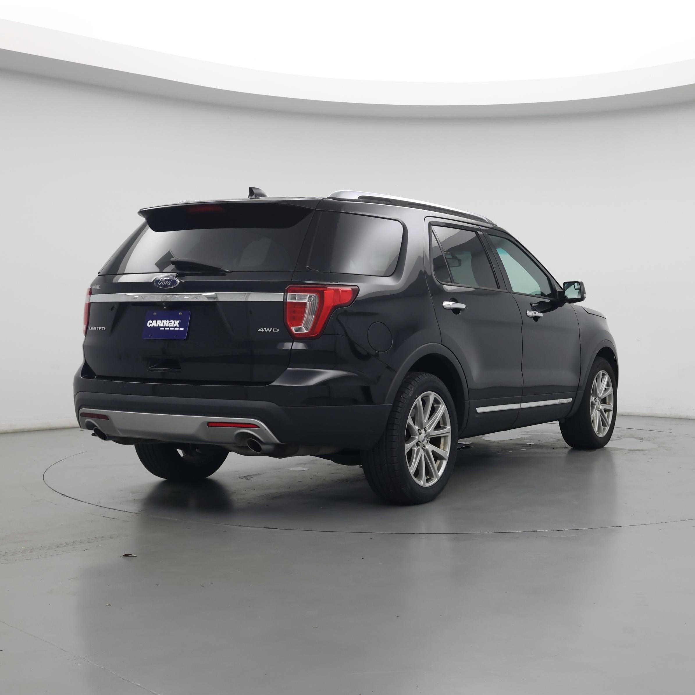 Thumbnail: 2016 Ford Explorer - 8