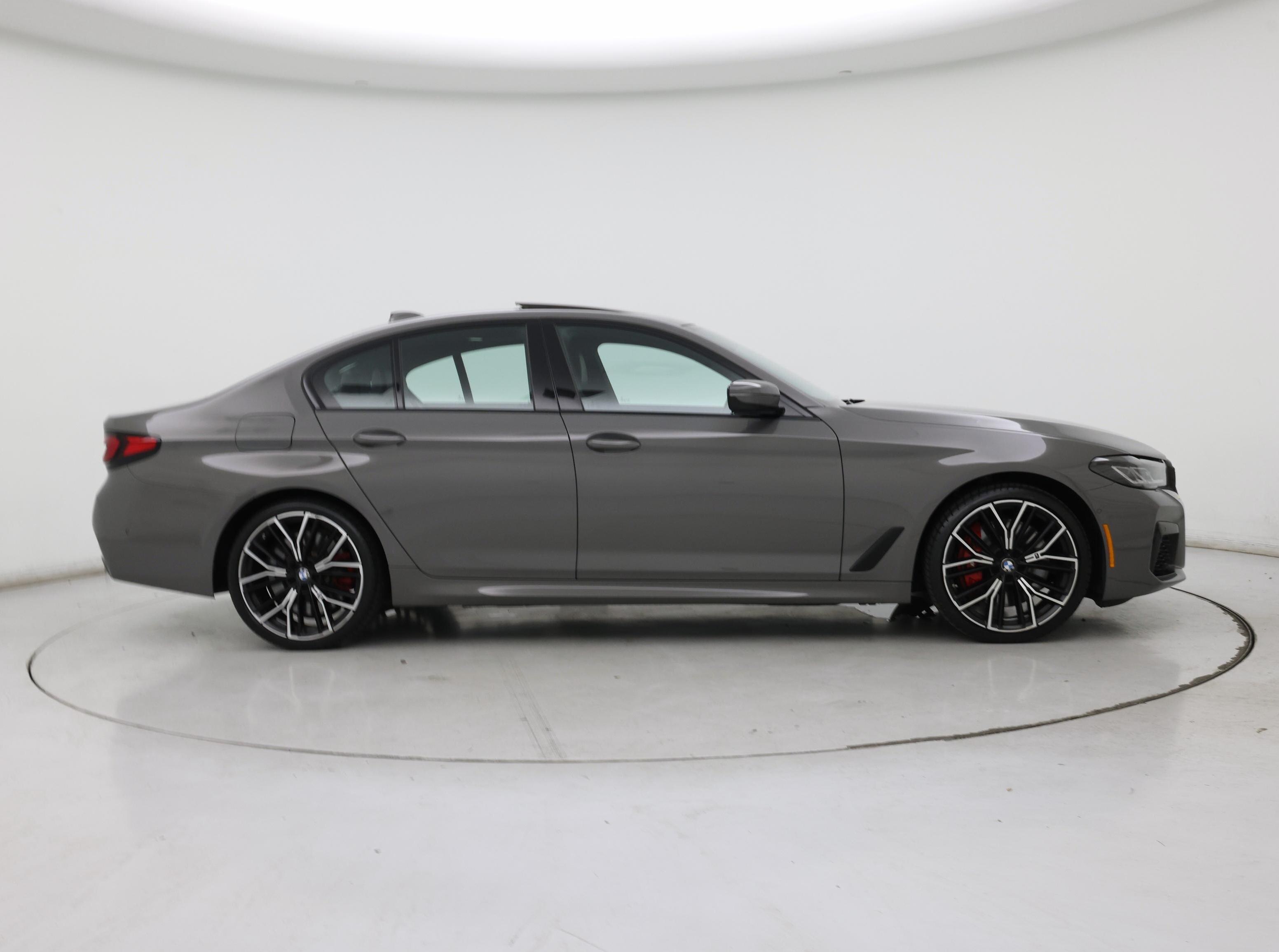 Thumbnail: 2022 BMW 5 Series - 7