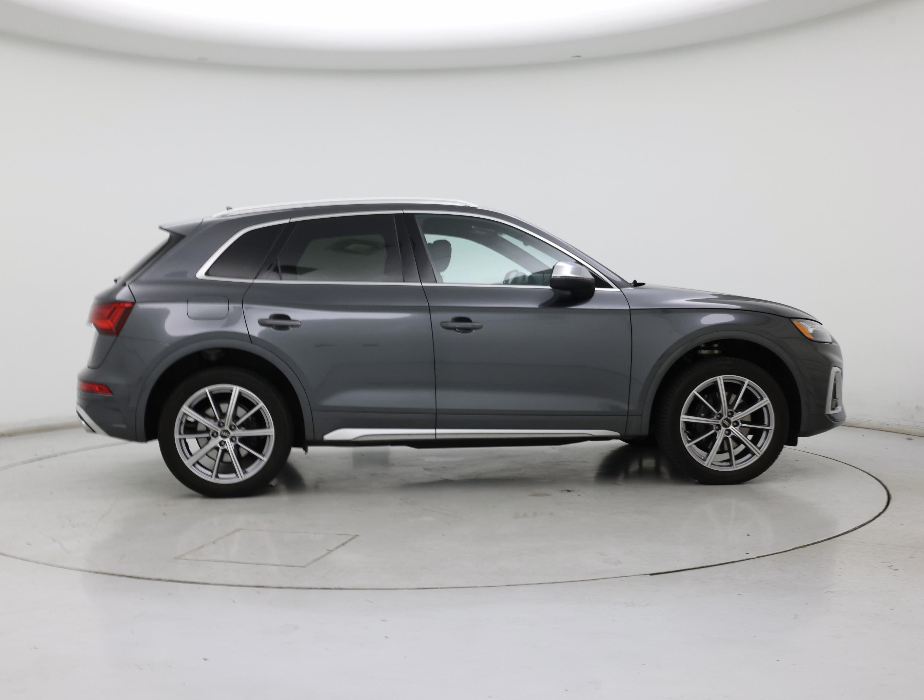 Thumbnail: 2023 Audi SQ5 - 7
